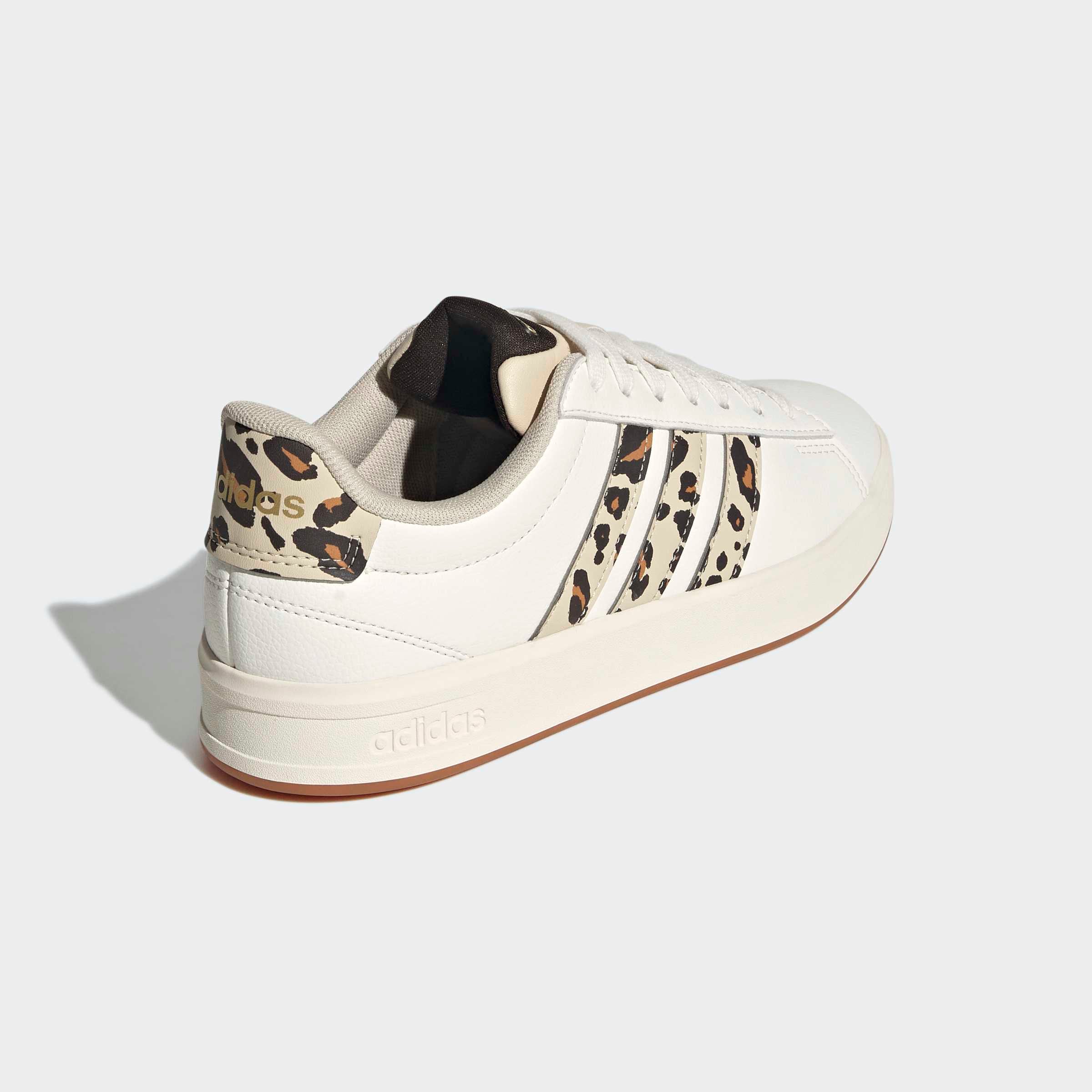 adidas Sportswear Sneaker »GRAND COURT 3.0«  mit Leo Muster