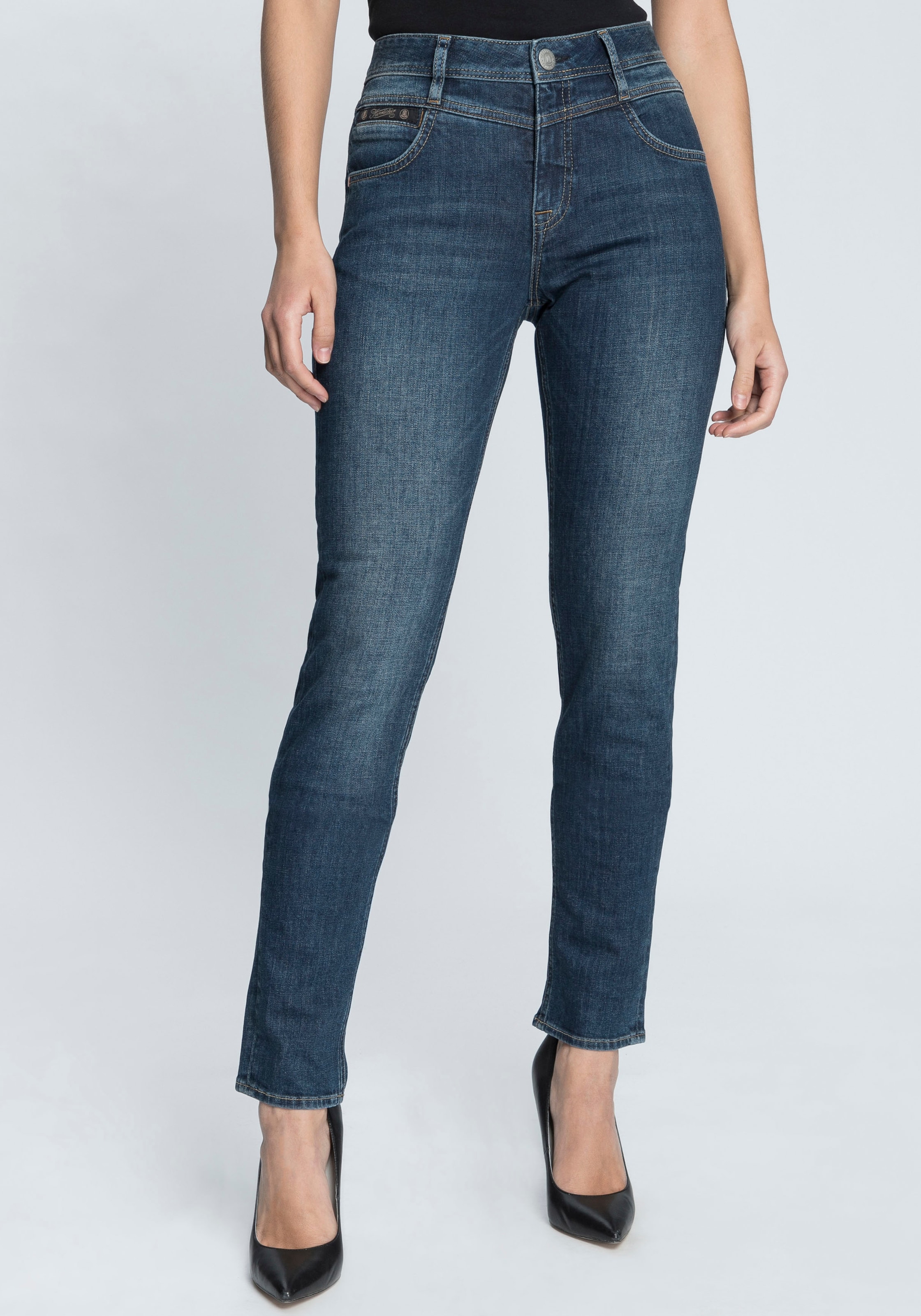 Herrlicher Slim-fit-Jeans »PEPPY SLIM RECYCLED DENIM«, Normal Waist Recycled Polyester