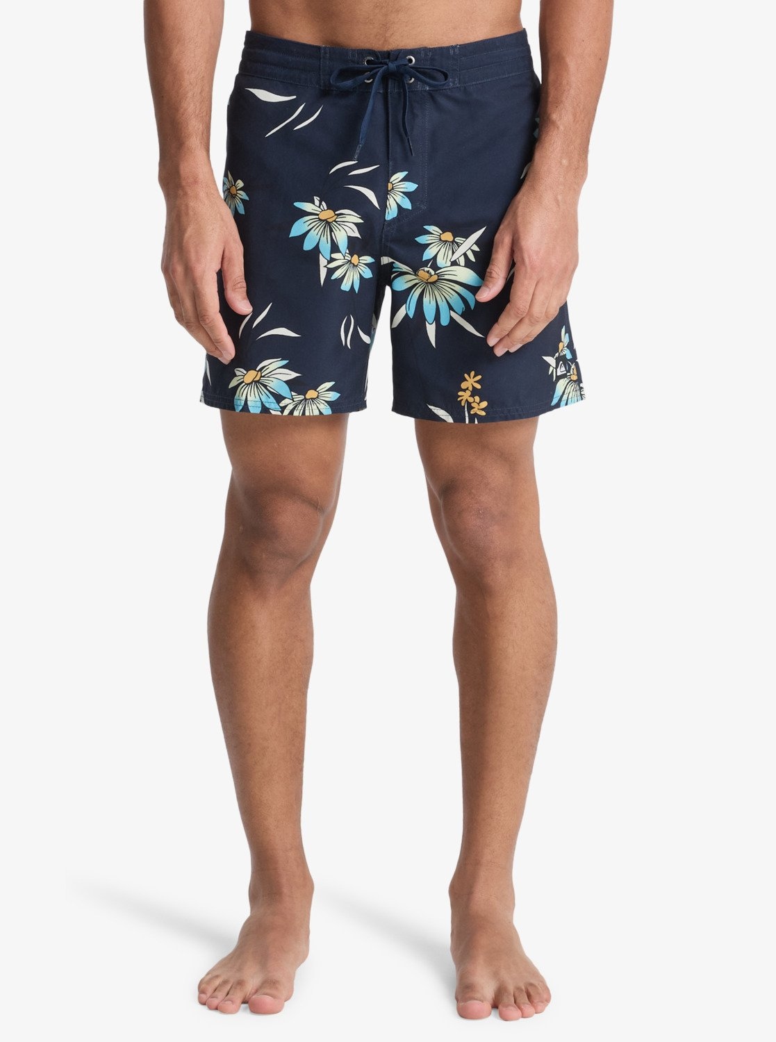 Quiksilver Badeshorts »EVERYDAY HALF JAM 16« schnell trocknendes Material, mit normaler Leibhöhe, Straight Leg Fit