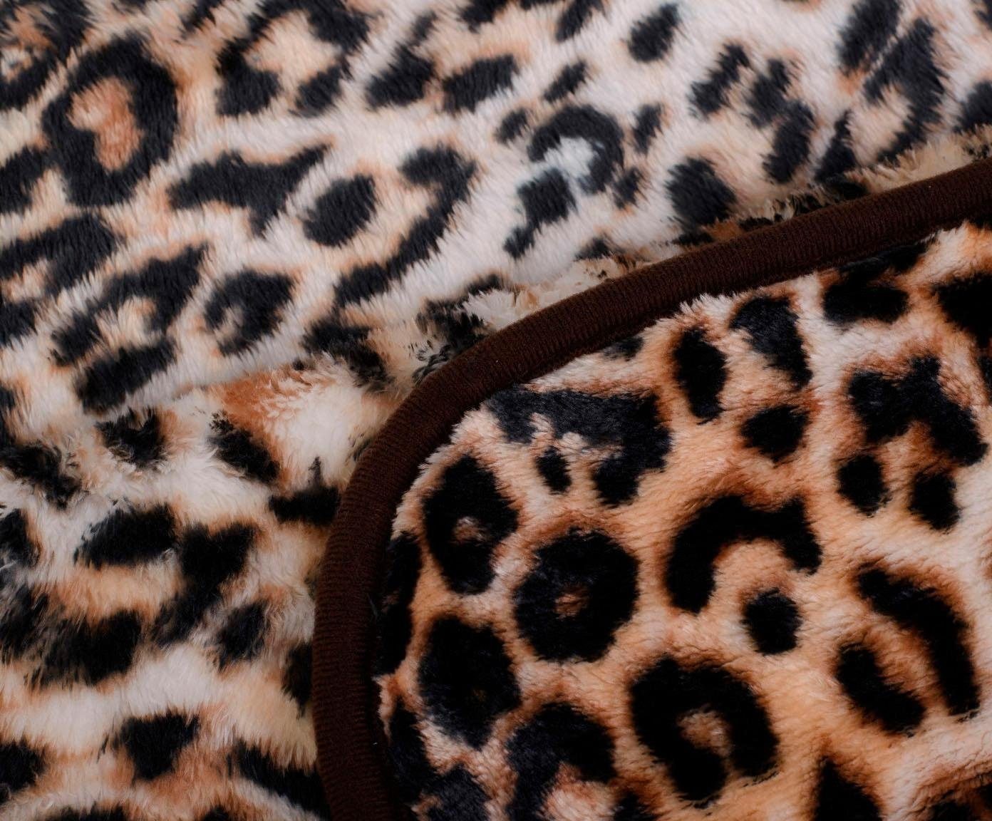 mit »Leopard«, Wohndecke Gözze Kuscheldecke gedrucktem Motiv,