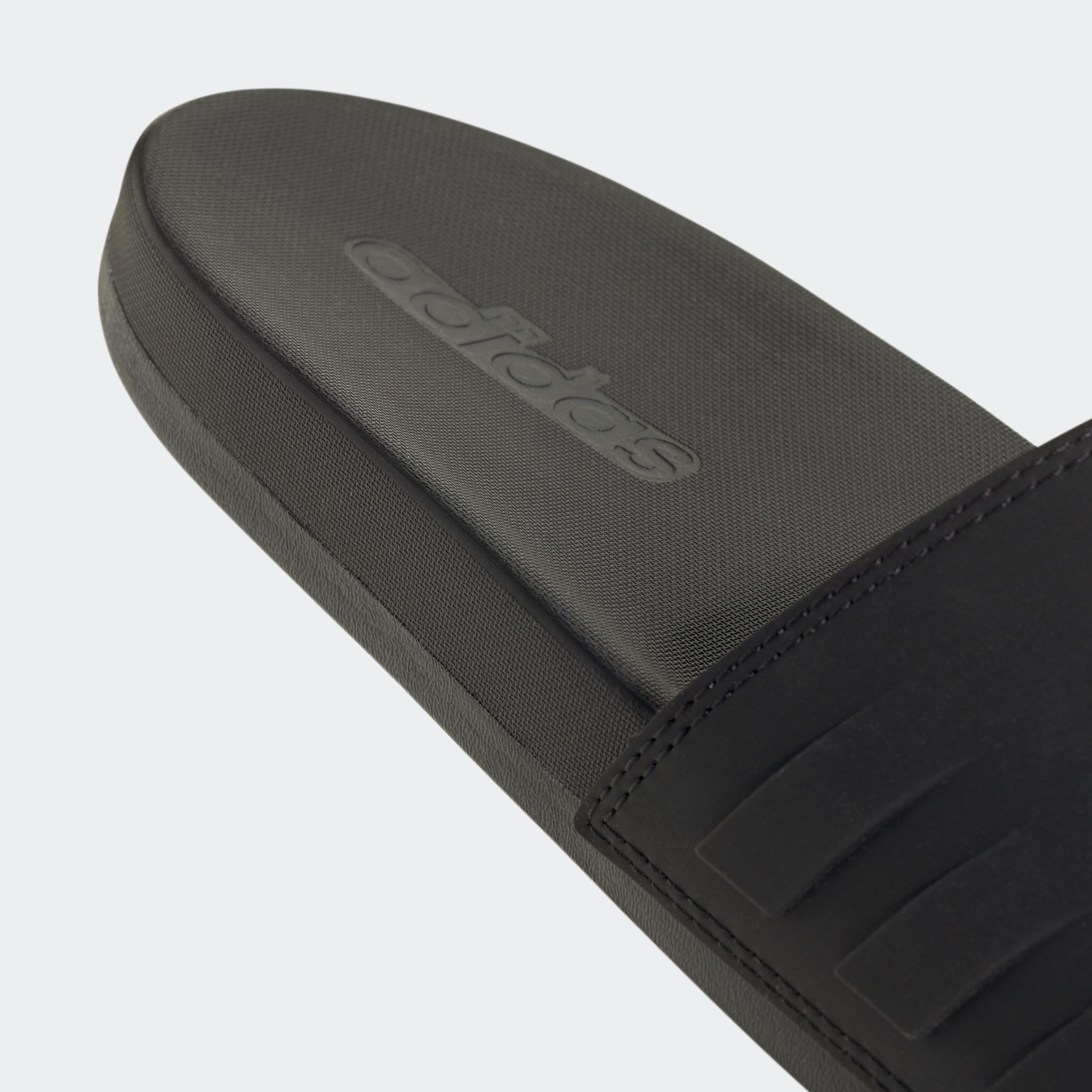 adidas Performance Badesandale »MERCEDES - AMG PETRONAS FORMULA ONE TEAM COMFORT ADILETTE«, Mercedes AMG Motorsport