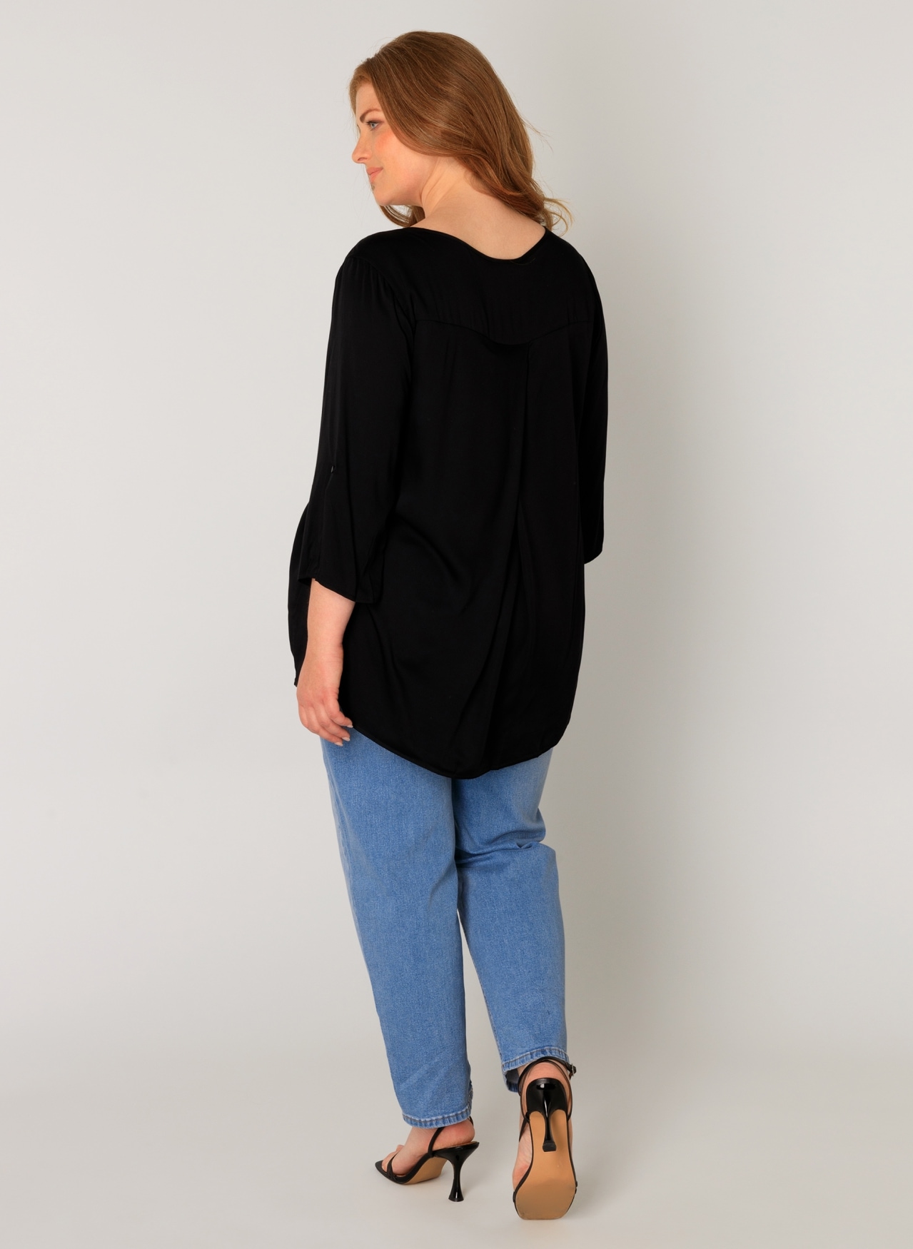 Base Level Curvy Shirtbluse »Yanina«, mit V-Ausschnitt