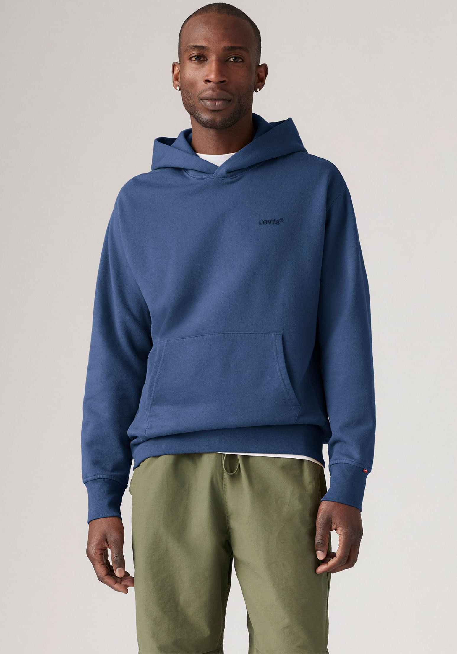 Levi's® Hoodie »THE AUTHENTIC HOODIE«, mit kleiner Ton-in-Ton Logostickerei auf der Brust
