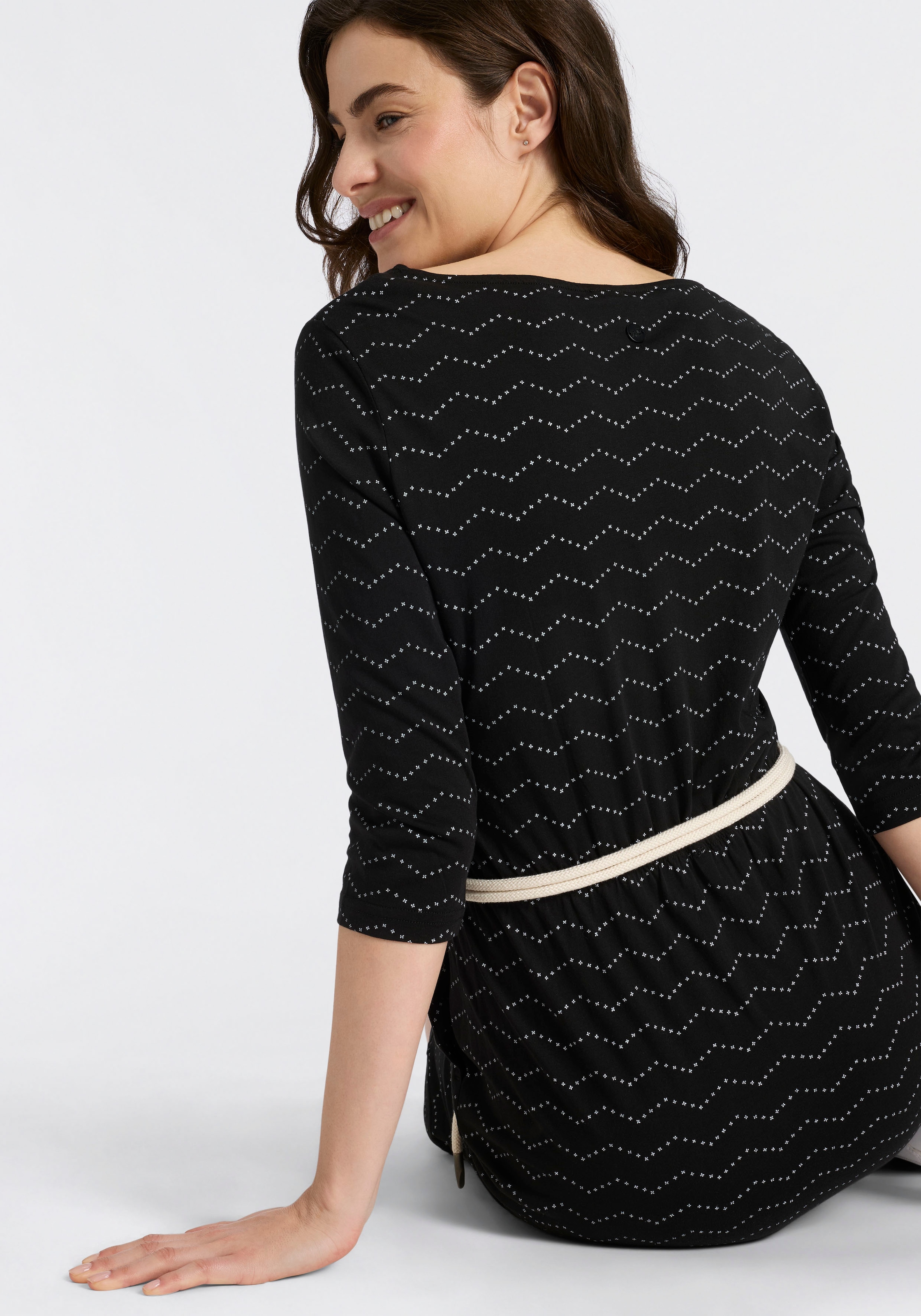 Ragwear Jerseykleid »LILITHA ZIG ZAG O« mit Taillen-Bindegürtel