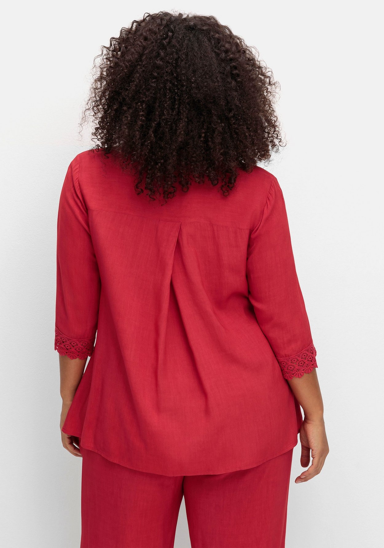 Sheego Hemdbluse »Bluse mit Spitze am Ärmel, weich fließende Qualität«
