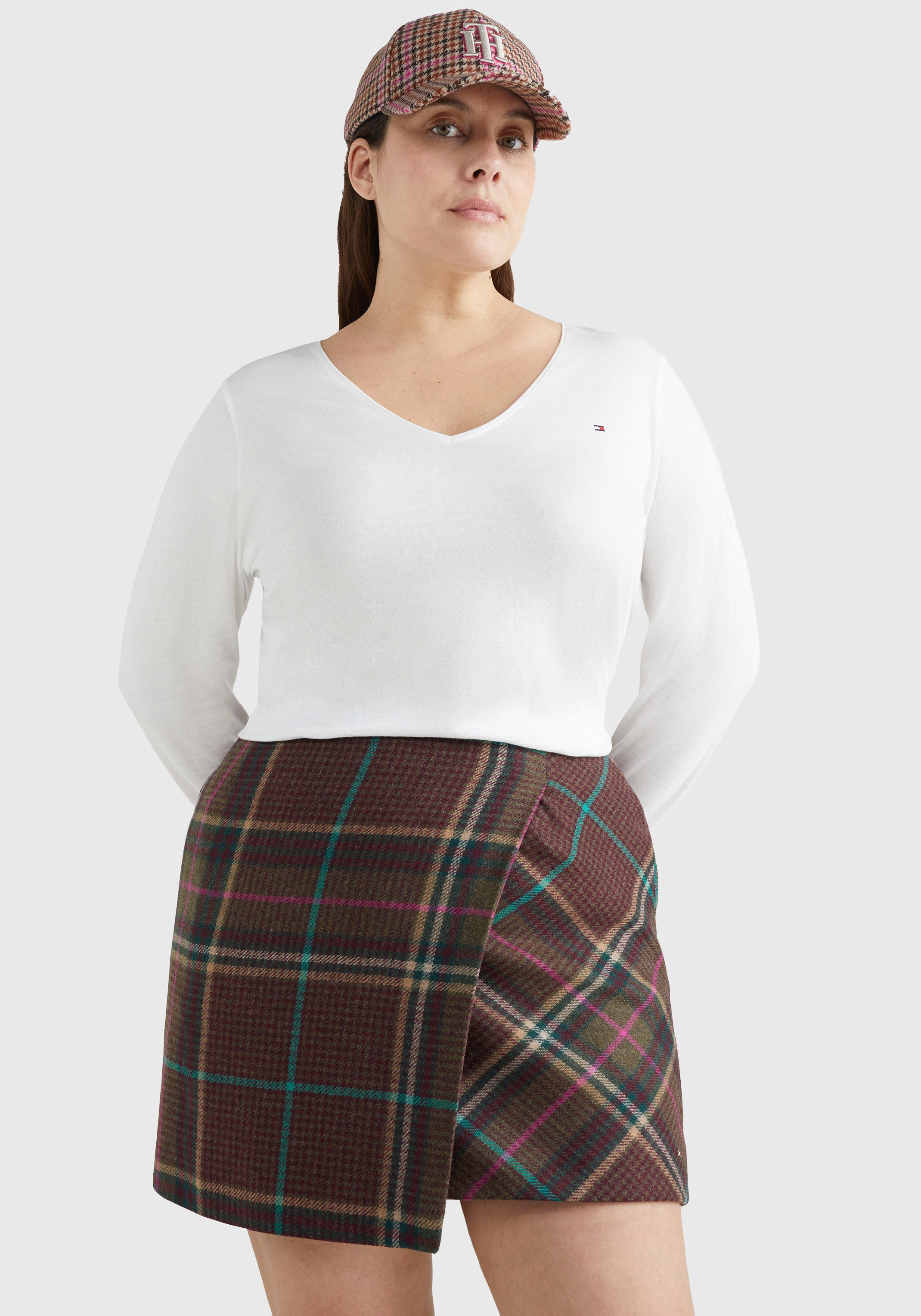 Tommy Hilfiger Curve Rundhalsshirt »CRV REGULAR CLASSIC V-NK TOP LS«