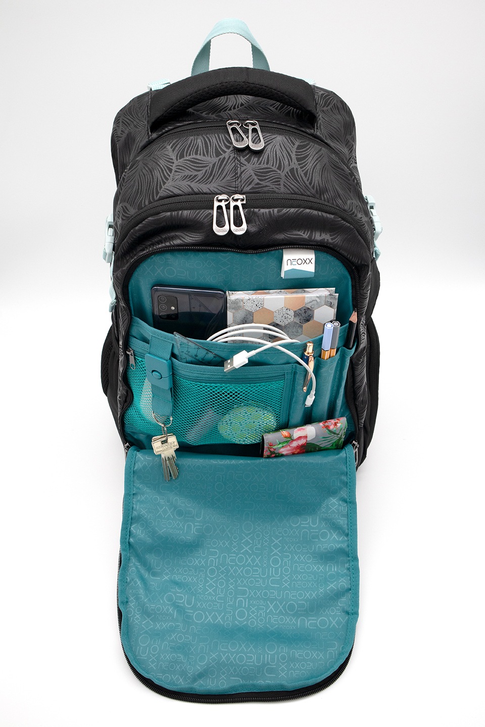 neoxx Schulrucksack »Active, Queen of the Nite«, reflektierende Details, aus recycelten PET-Flaschen