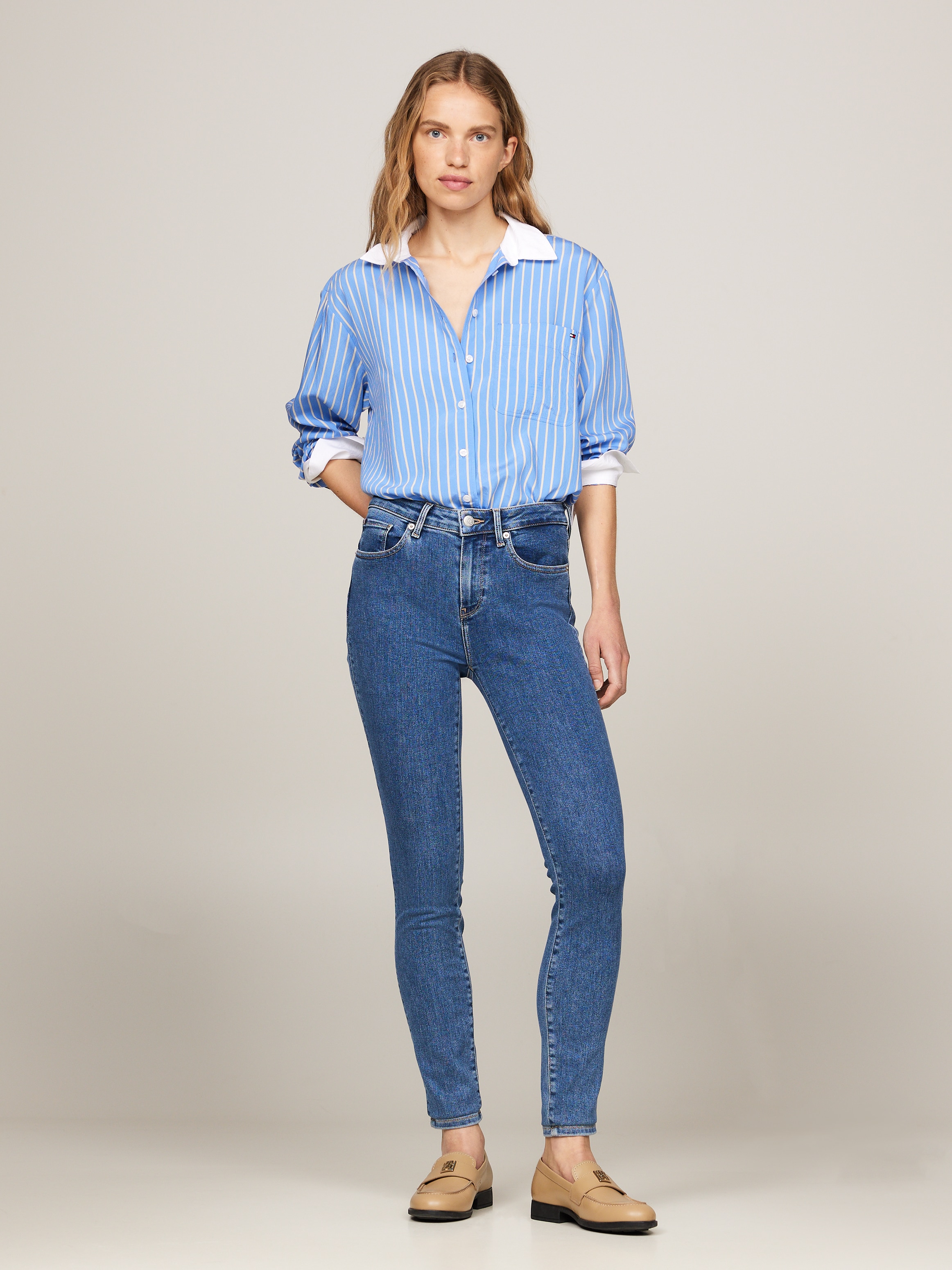 Tommy Hilfiger Skinny-fit-Jeans »COMO SKINNY RW BLACK«, mit Tommy Hilfiger Logo-Badge