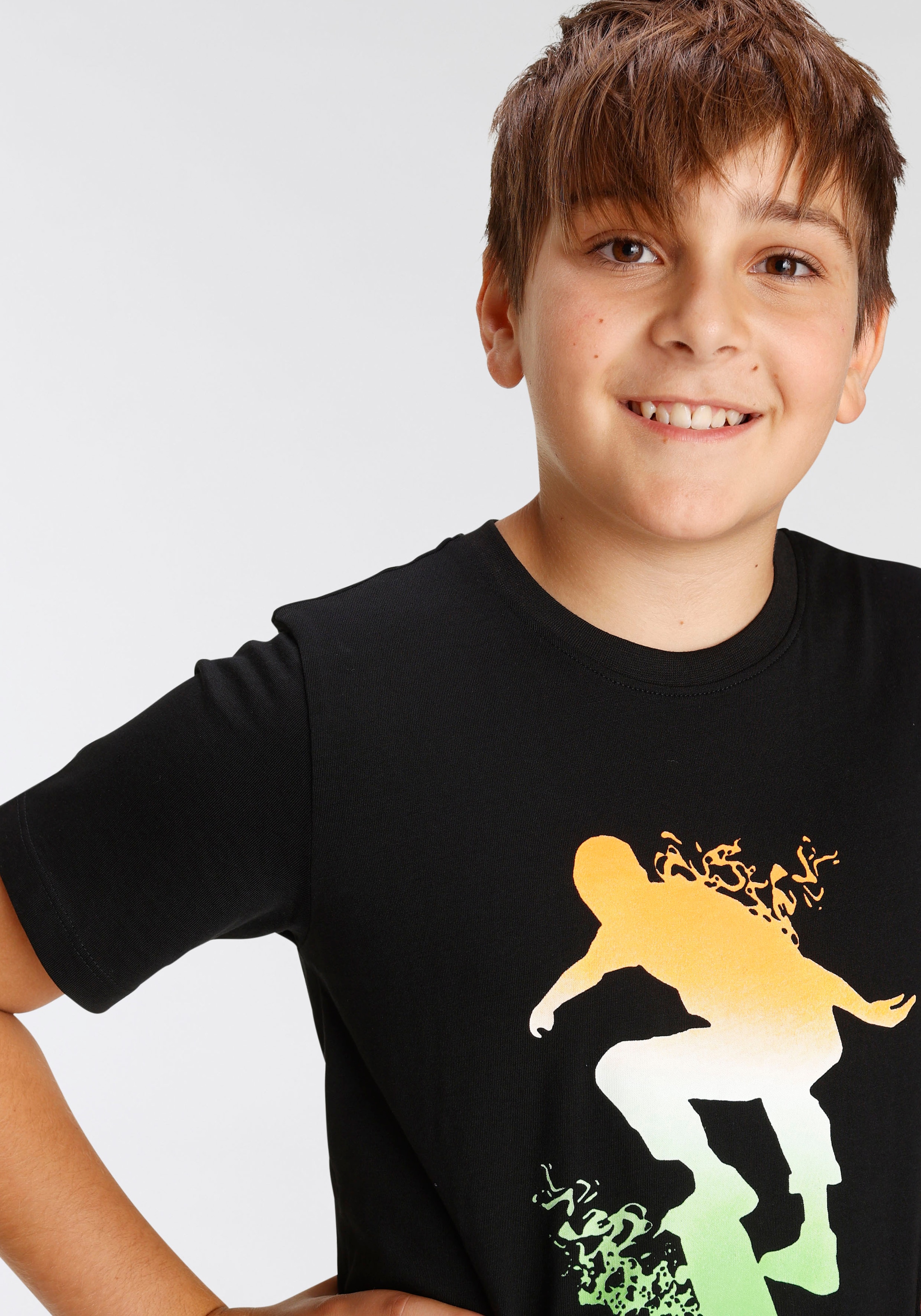 KIDSWORLD T-Shirt »Skating«, Kurzarm, Basic-Passform, bedruckt, Rundhalsausschnitt