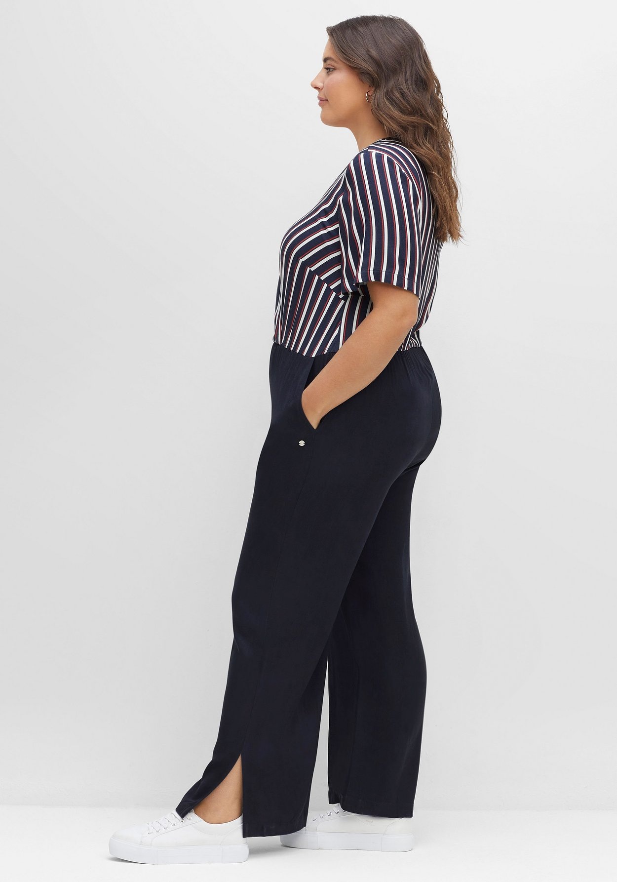 Sheego Jumpsuit »Overall aus fließender Viskose«, aus fließender Viskose