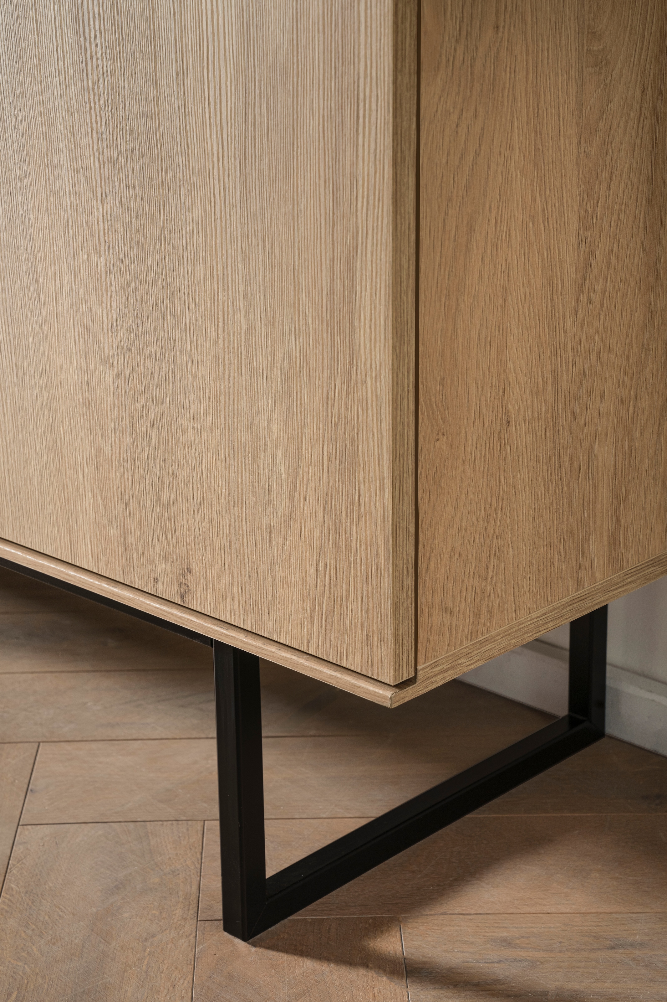 Home affaire Sideboard »Lund, moderner Schrank, Kommode mit Kufengestell« ausreichend Stauraum, vielseitig einsetzbar, 200 cm breit