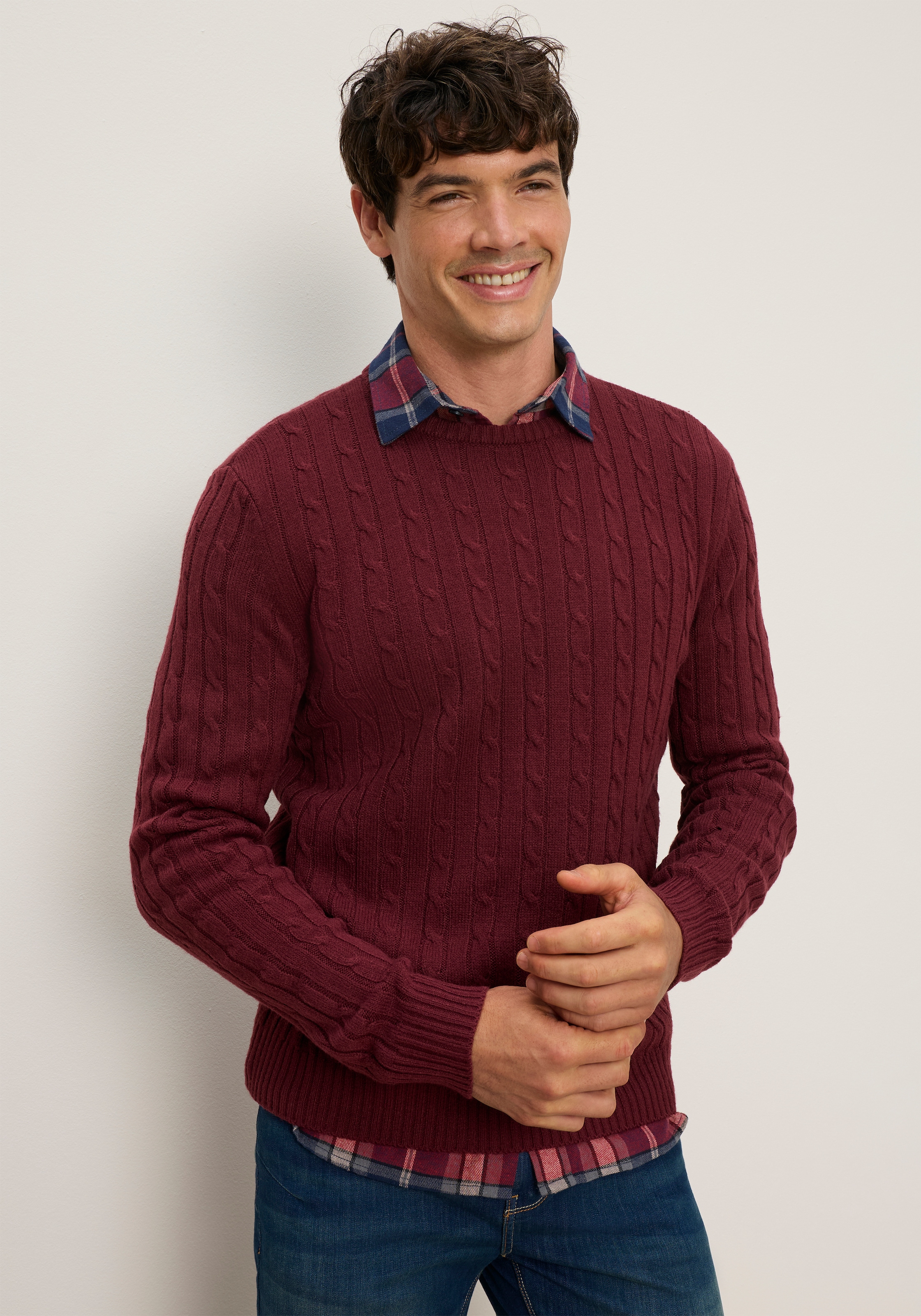 Man's World Rundhalspullover »Neue Kollektion! Highlight allover Zopfmuster!« weicher Griff, Perfekt für die kältere Jahreszeit