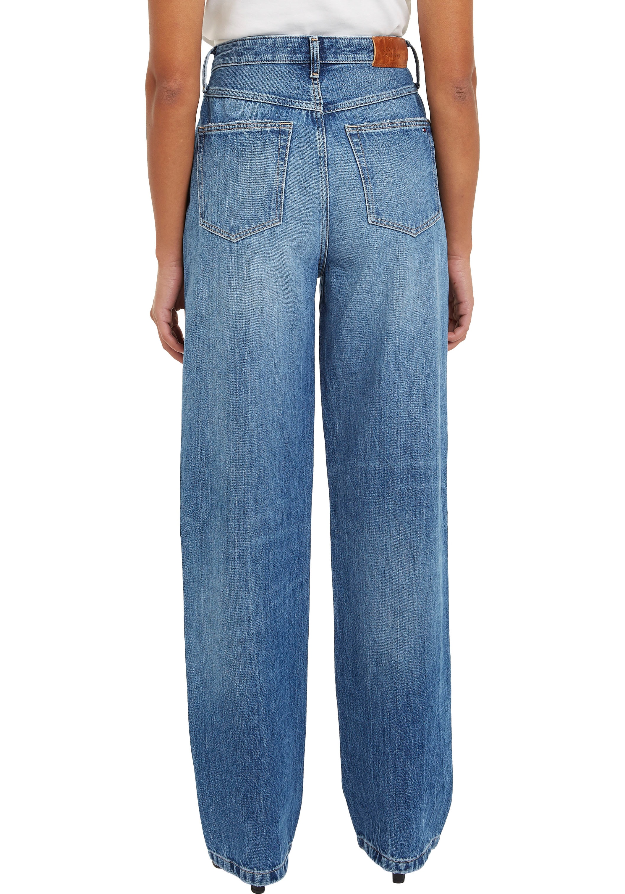 Tommy Hilfiger Straight-Jeans »RELAXED STRAIGHT HW GER«, mit Tommy Hilfger Logo-Badge