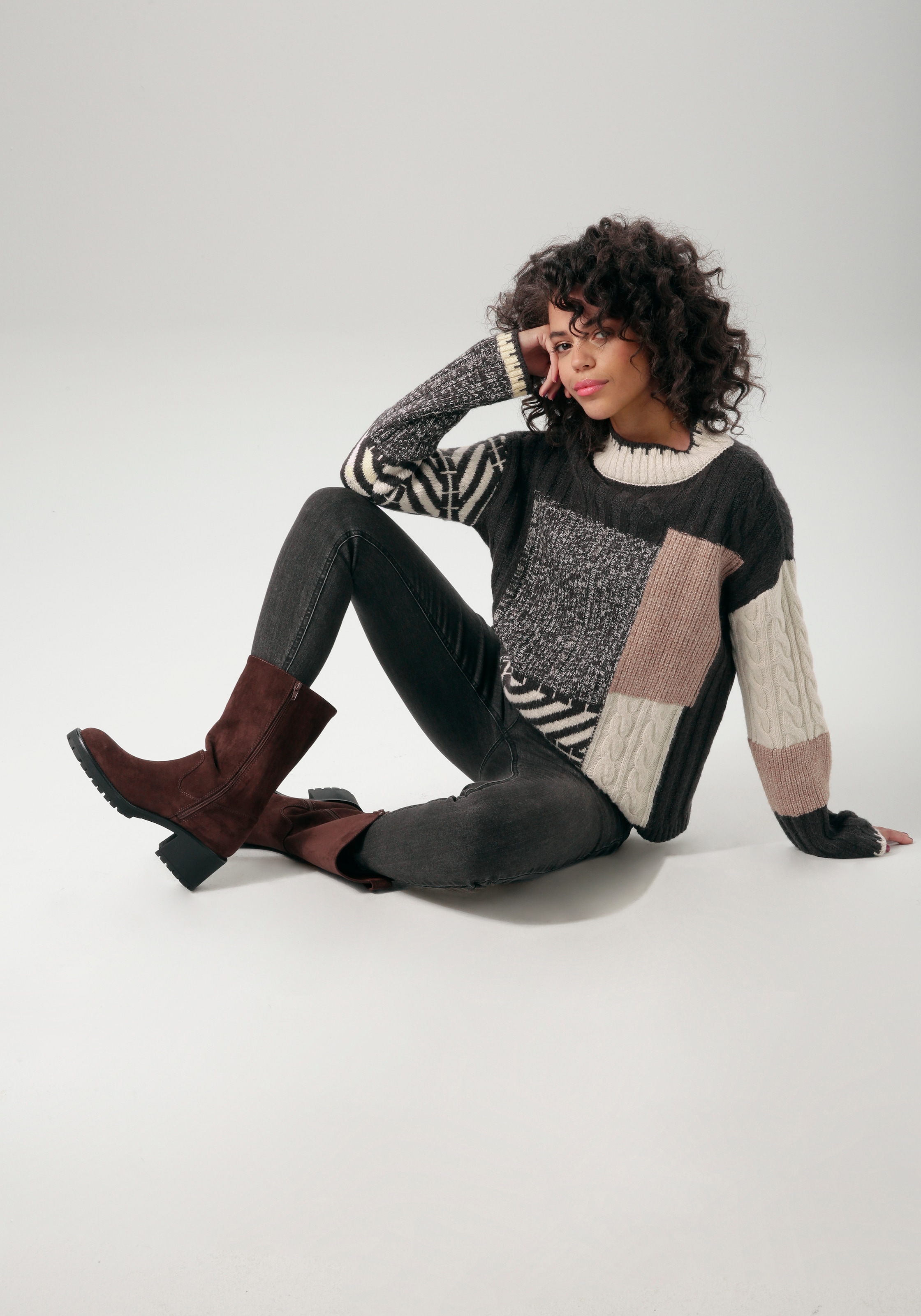 Aniston CASUAL Strickpullover im farbharmonischem Patch-Dessin