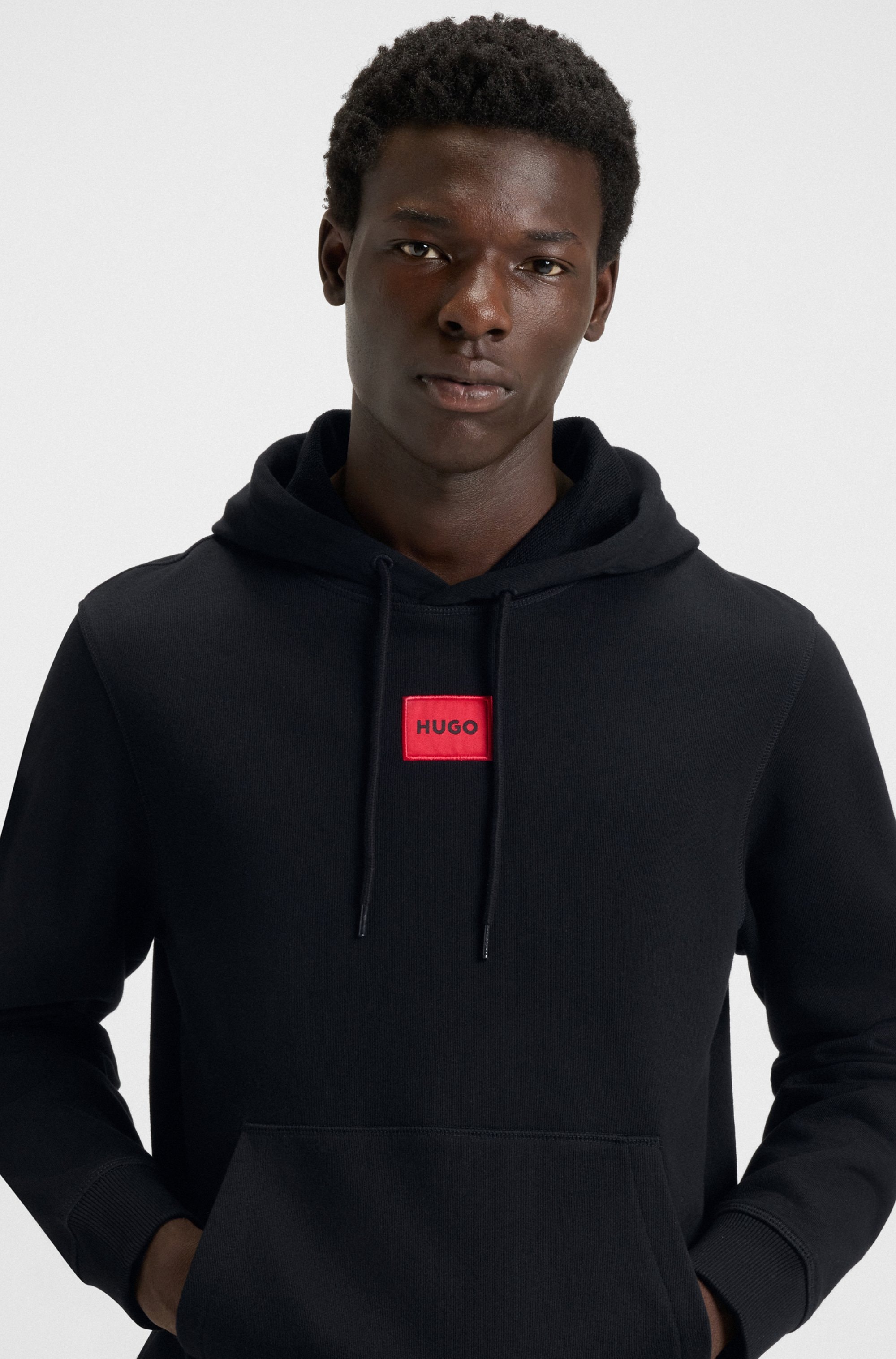 HUGO Kapuzensweatshirt »Daratschi«, Kapuze mit Kordelzug, Regular Fit Kängurutasche, HUGO Weblabel
