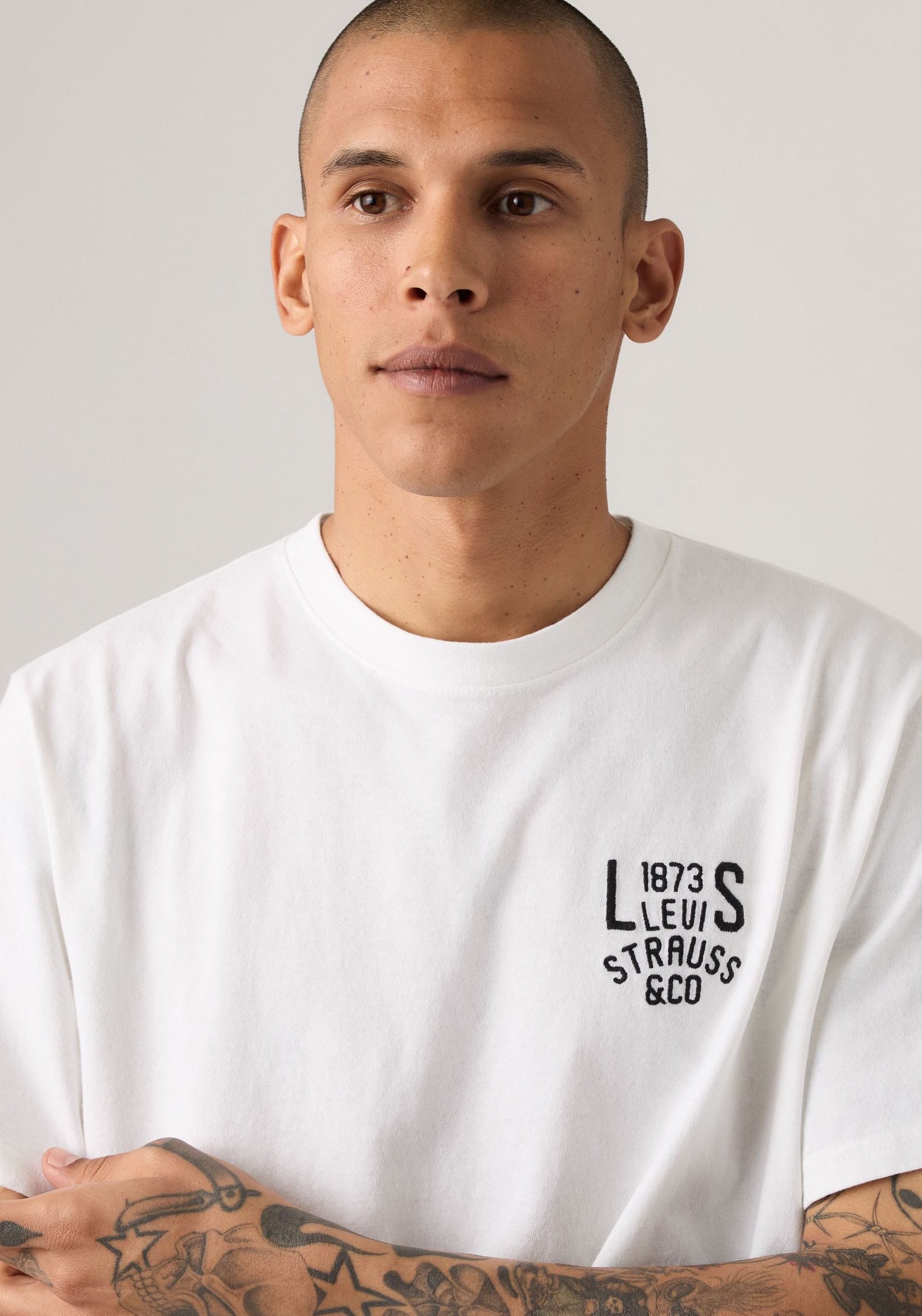 Levi's® Rundhalsshirt »RELAXED FIT TEE«