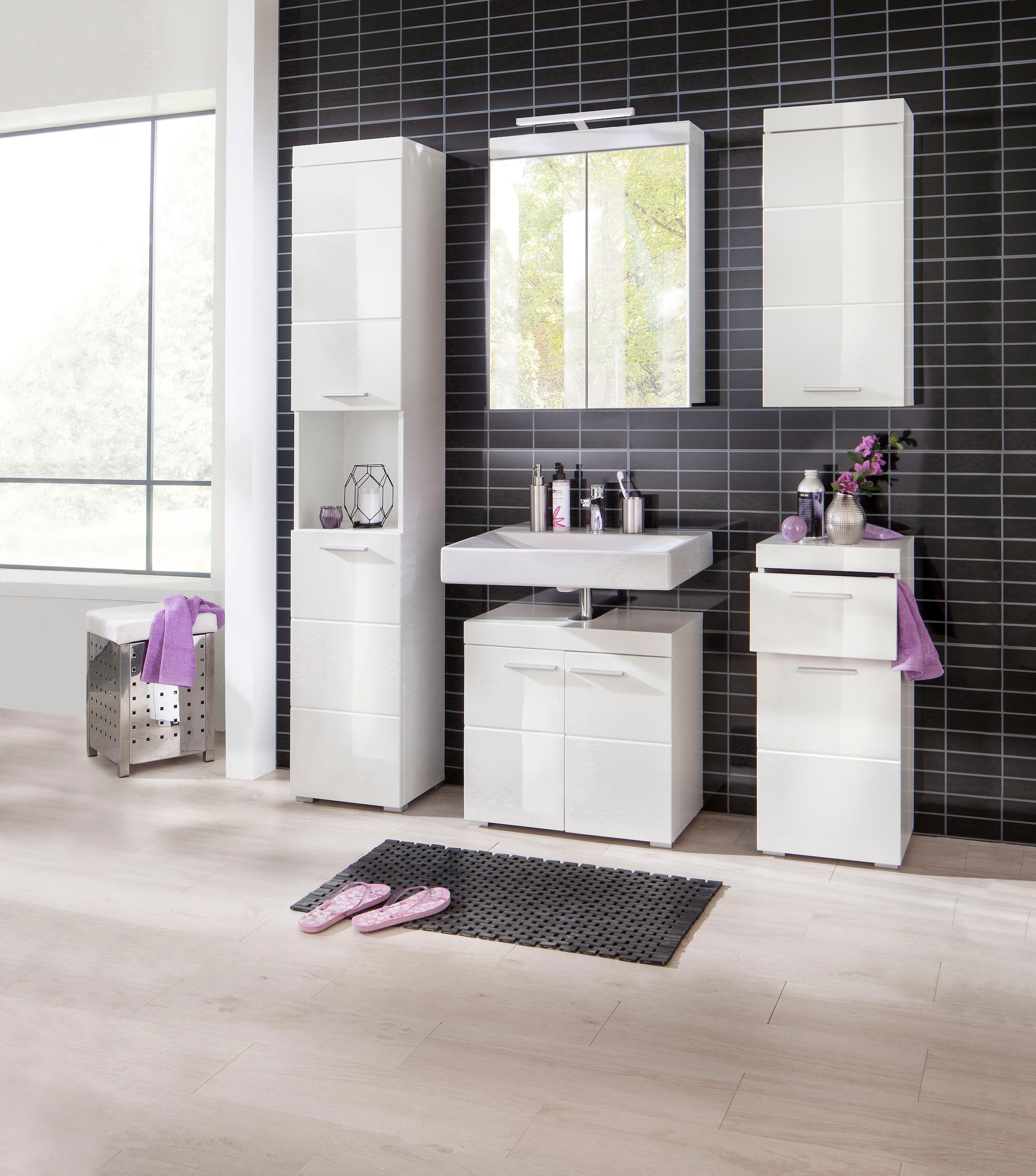 welltime Hochschrank »Avena« Badschrank mit 2 Türen & 1 Fach - (B/T/H) 37/31/190 cm