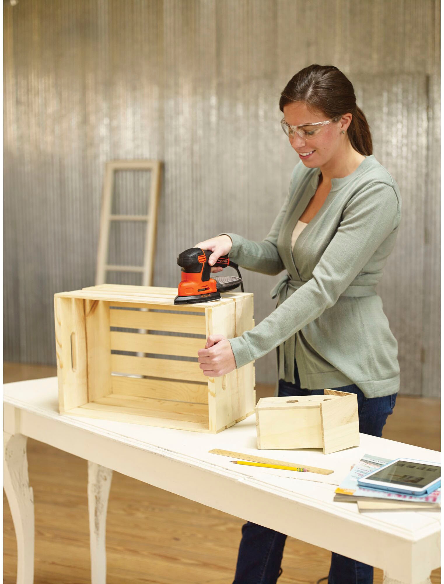 Black + Decker Deltaschleifer »120W Kompakt-Dreieckschleifer Mouse«, mit Fingerschleiferaufsatz und 3 x Schleifgitter