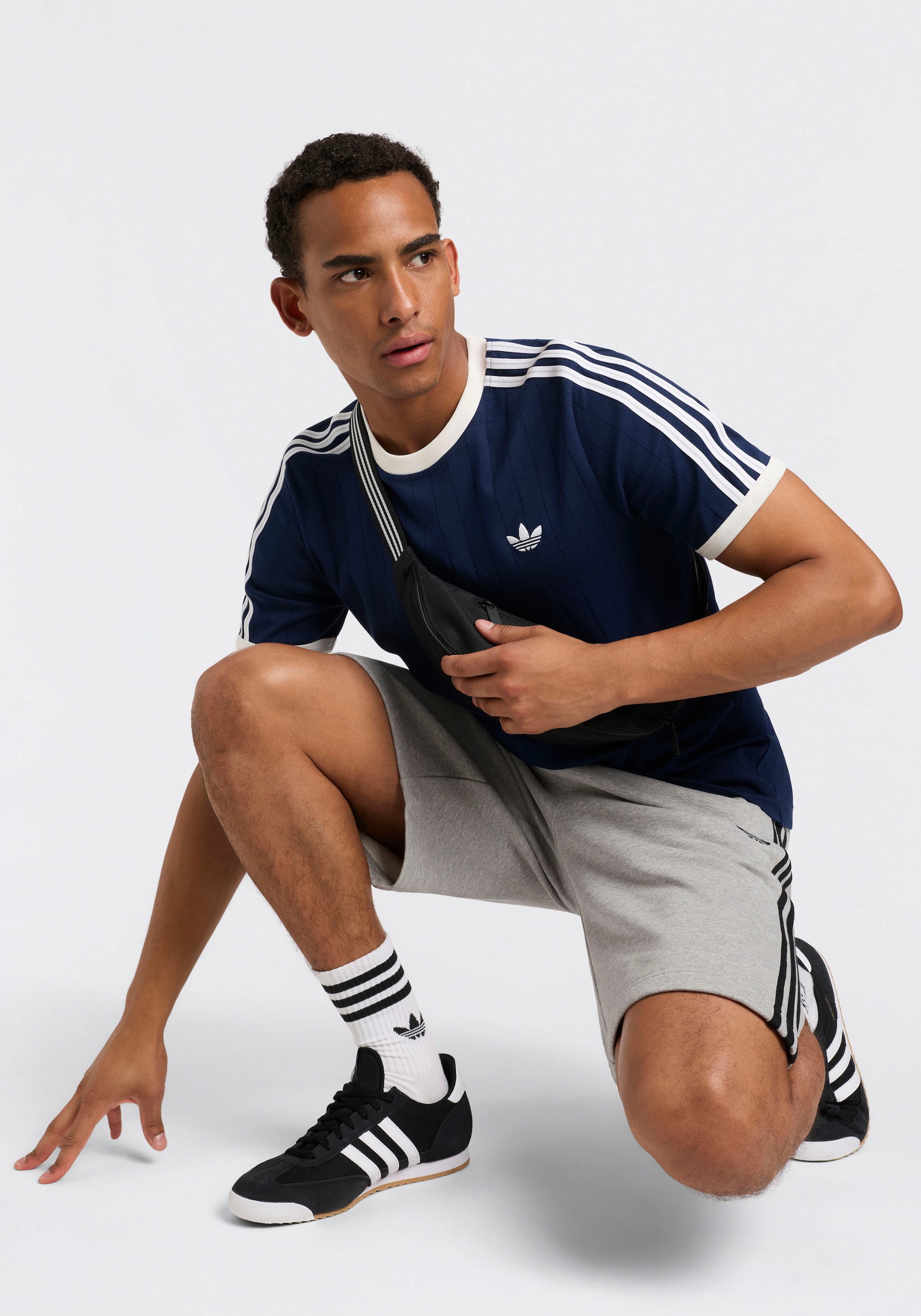 adidas Originals Shorts »3S SHO«  sportlicher Stil, für Straße und Zuhause, aus weichem French Terry