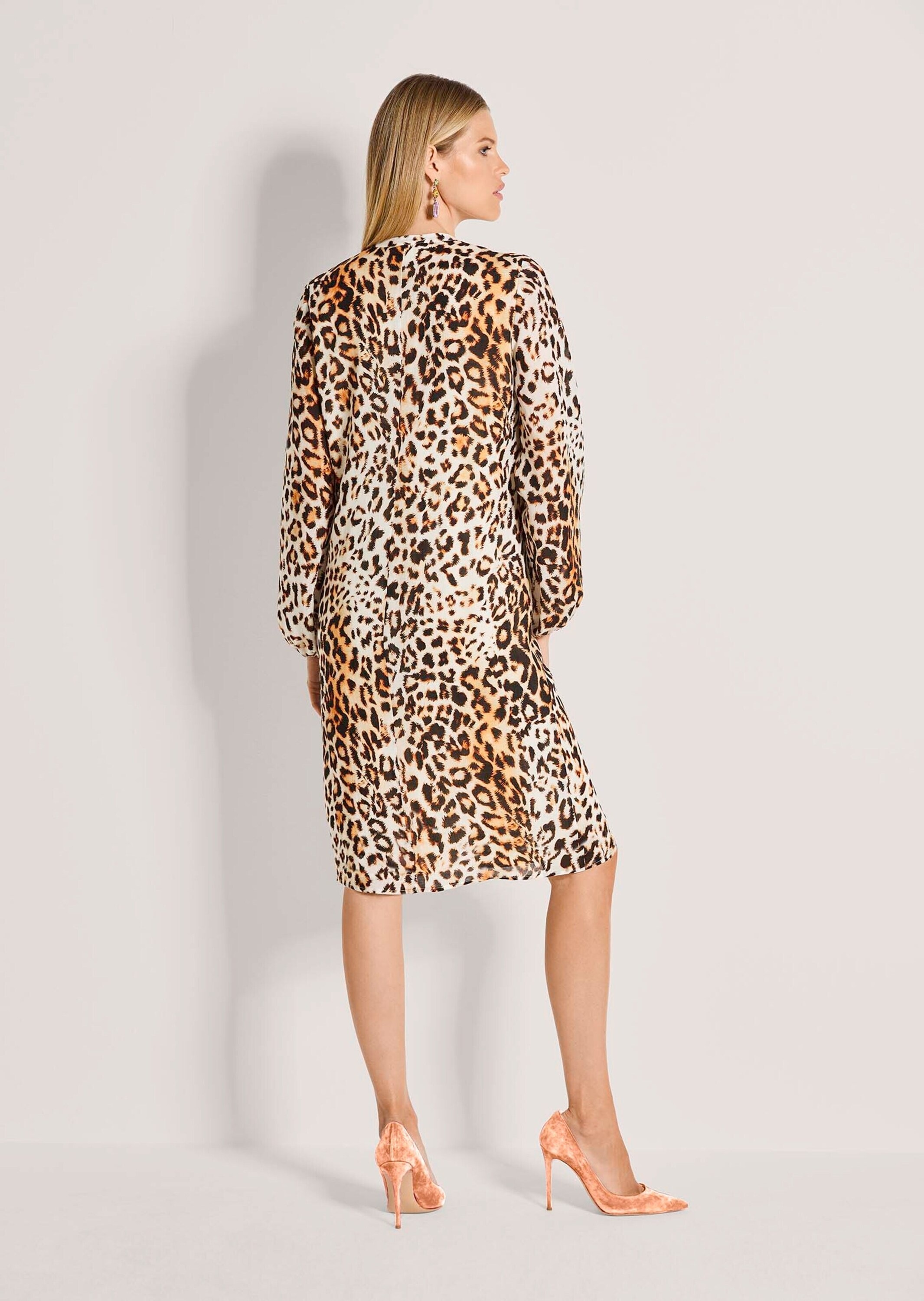 MADELEINE Midikleid »Midikleid Druckkleid mit Animal-Print« Shiftform