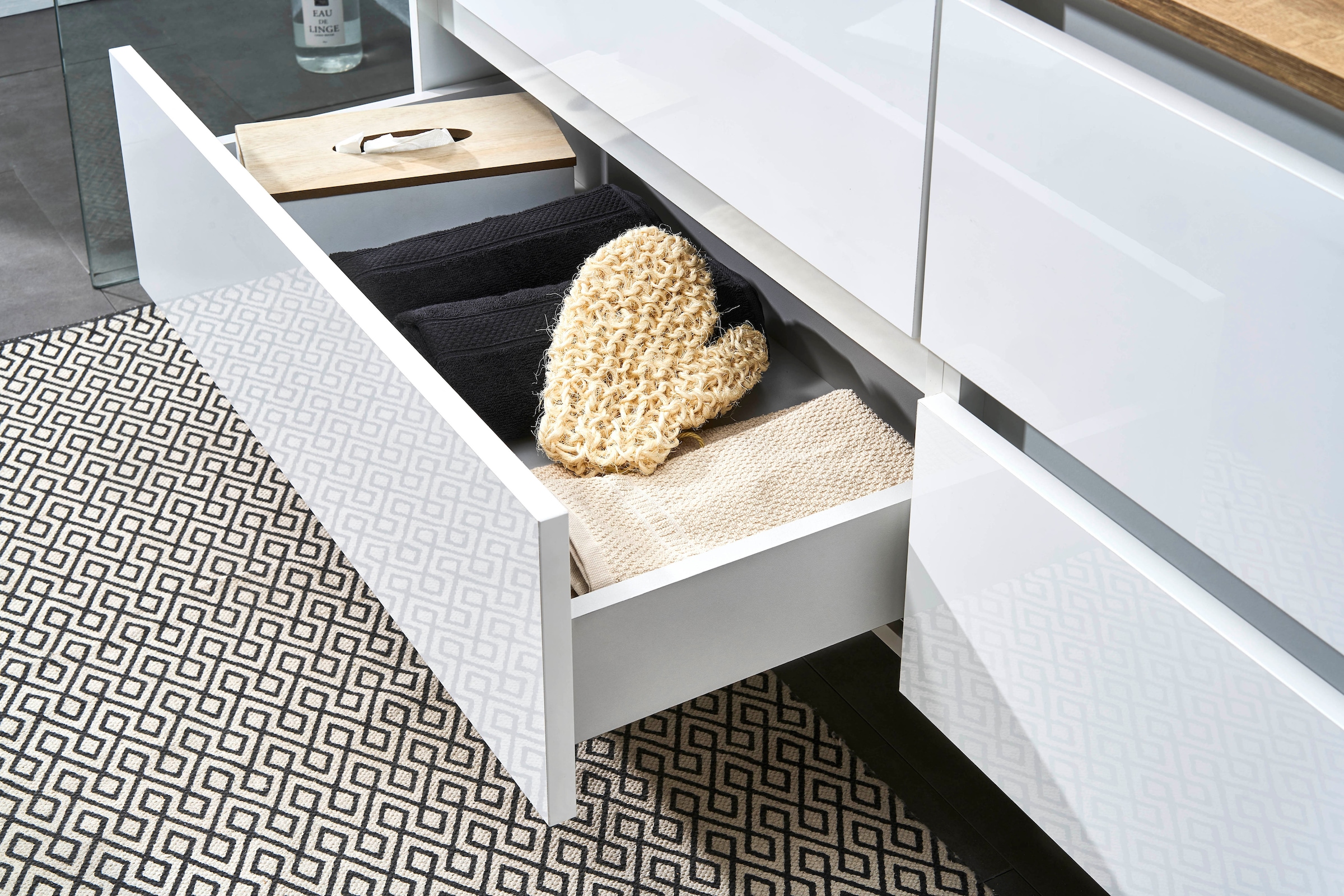 Saphir Badmöbel-Set »Quickset 360 2-teilig, mit Keramik-Aufsatzbecken und LED-Spiegel« Set, 2 Stk. tlg.