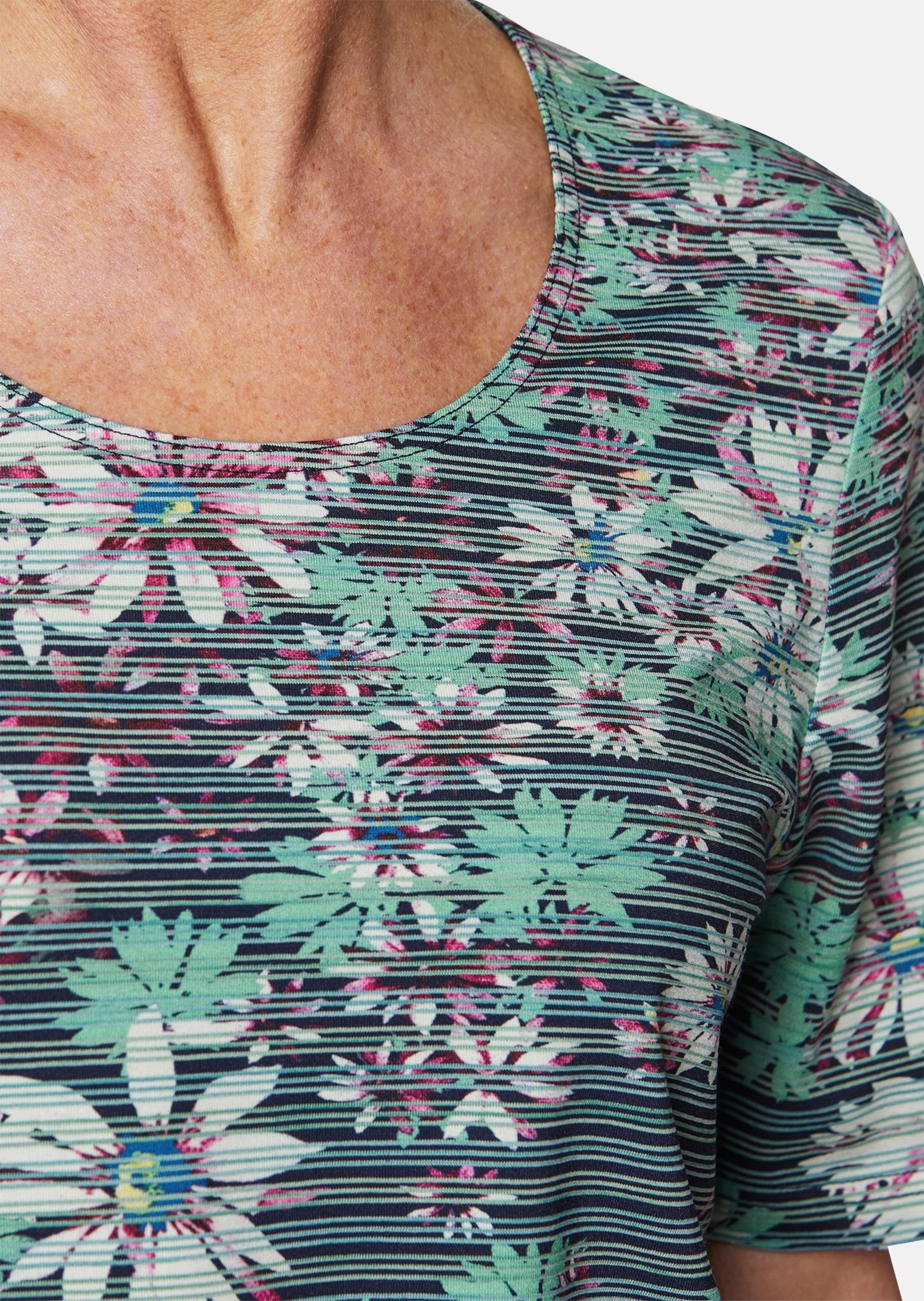 GOLDNER Print-Shirt »Bequemes Druckshirt in Blumen-Ringeloptik«