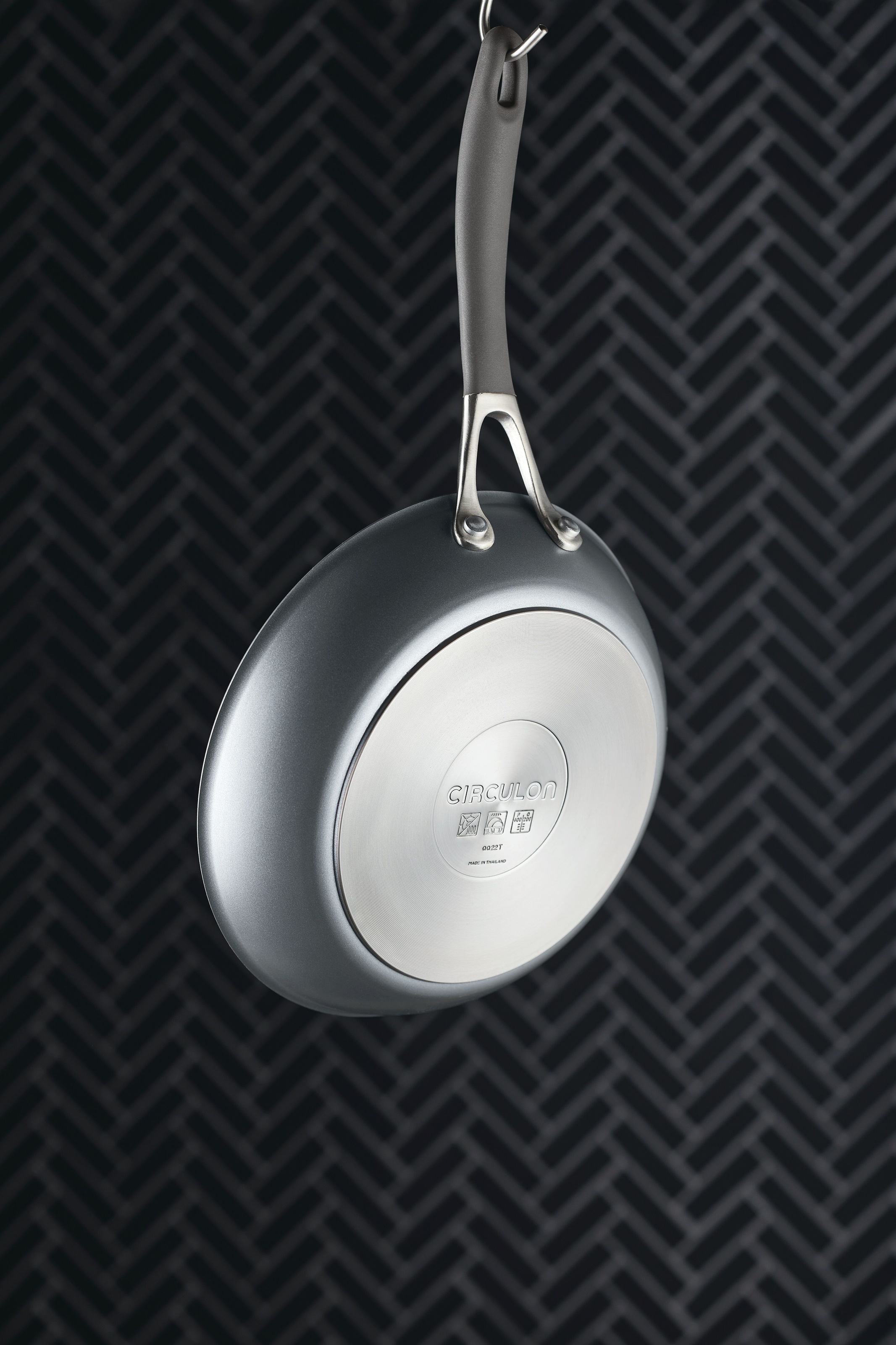 Circulon Bratpfanne »Circulon A1 Bratpfanne flach« Edelstahl 1 Stk. tlg. dreilagig beschichtet, kratzfest, spülmaschinenfest