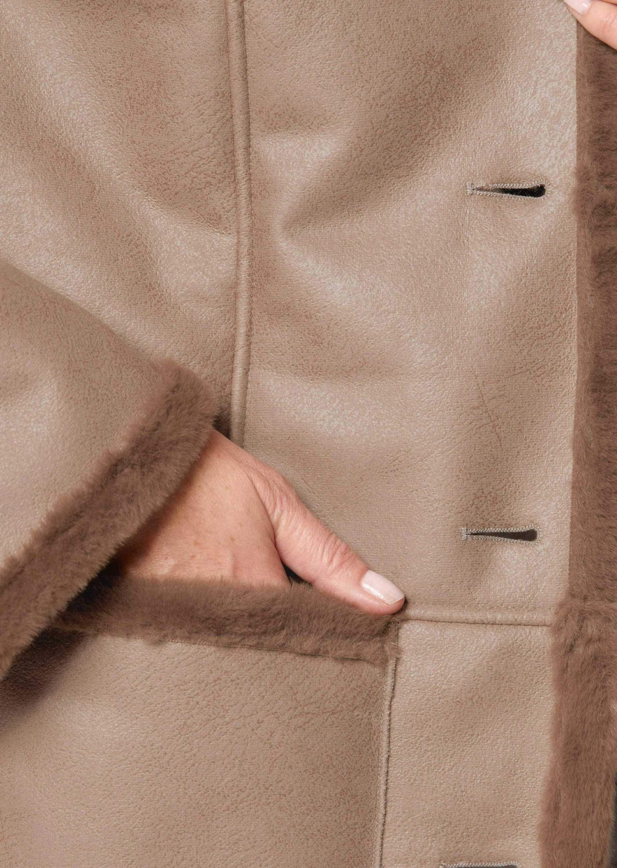 GOLDNER Kurzjacke »Kurzgröße Kuschelige Longjacke in Lederoptik«