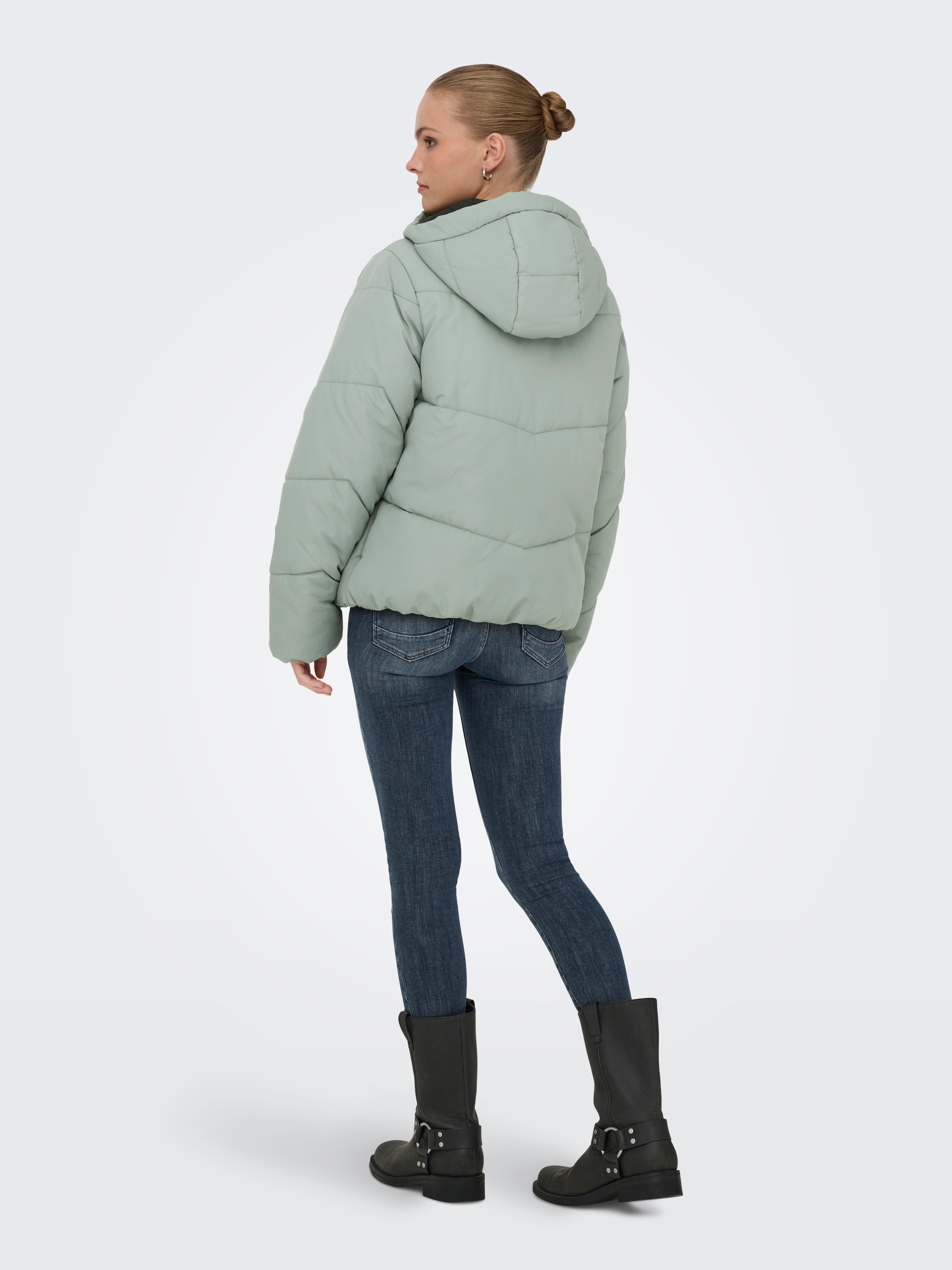 ONLY Steppjacke »ONLMAGGI LIFE SHORT PUFFER CC OTW« mit Kapuze