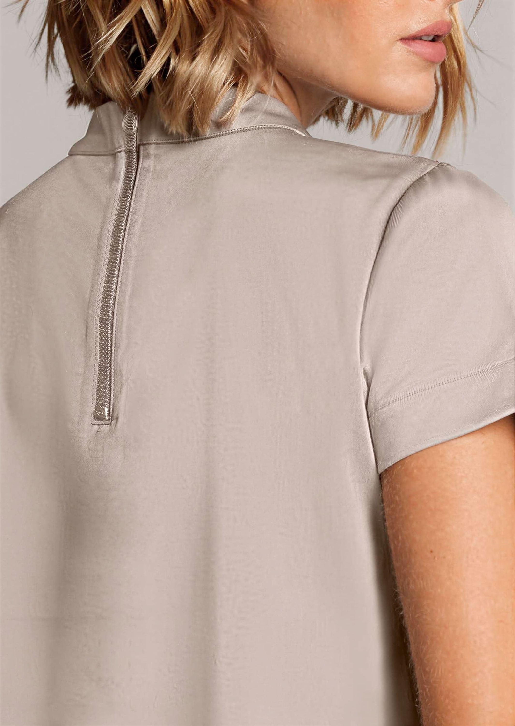 MADELEINE Langarmbluse »Bluse Satinbluse mit Stehkragen«