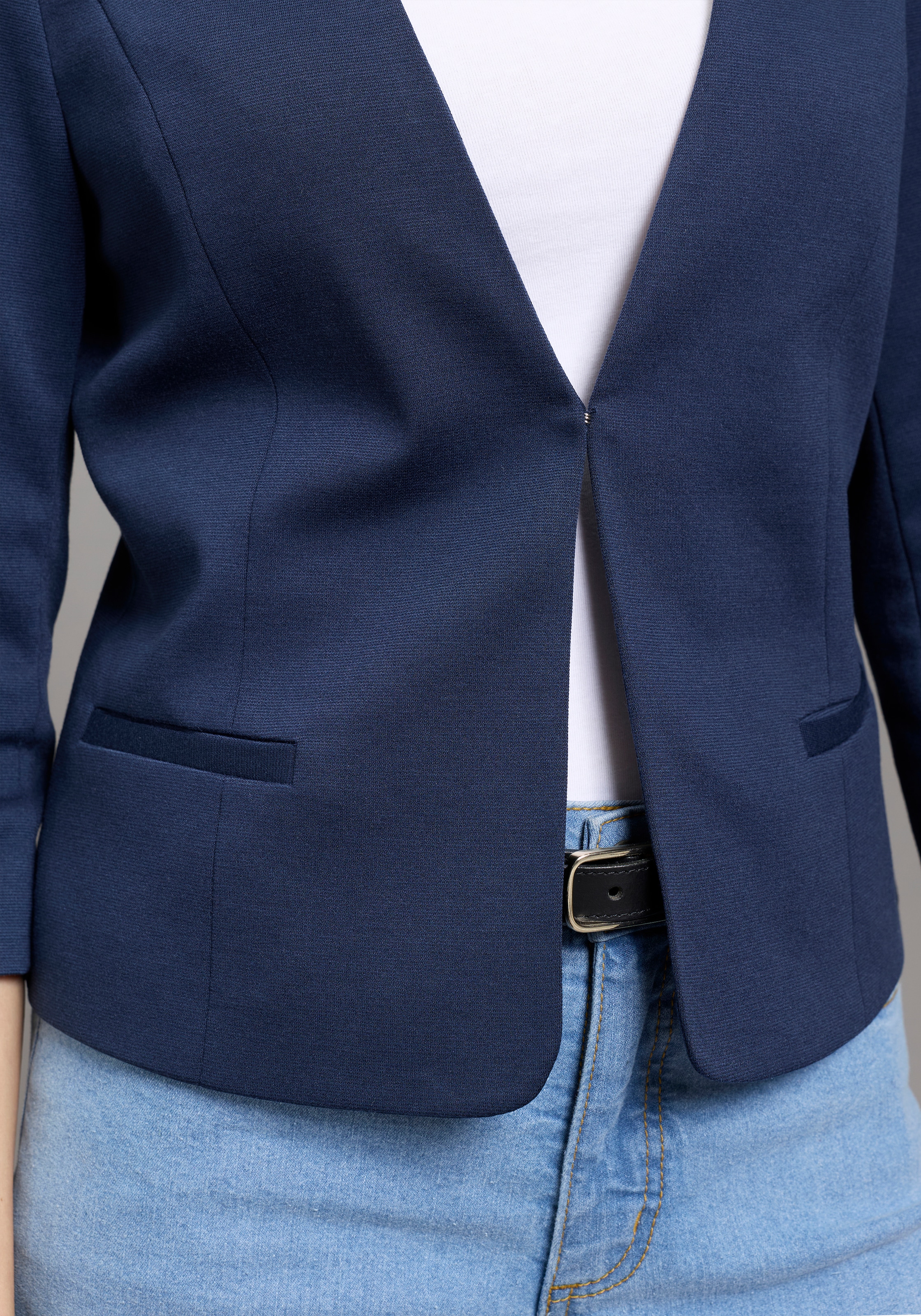 Laura Scott Kurzblazer aus elastischer Jerseyware, mit Hakenverschluss