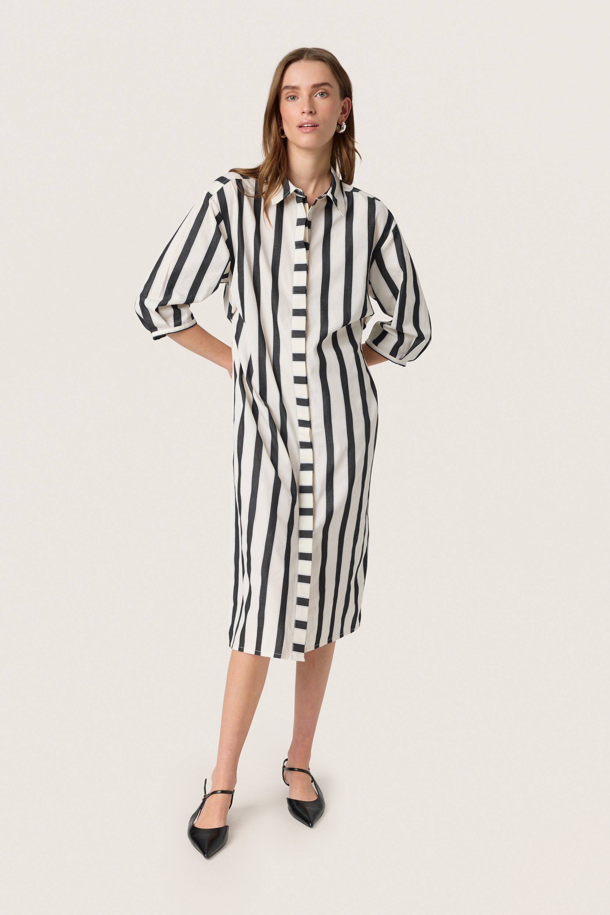 SOAKED IN LUXURY Midikleid »Damen Kleid SLNena«