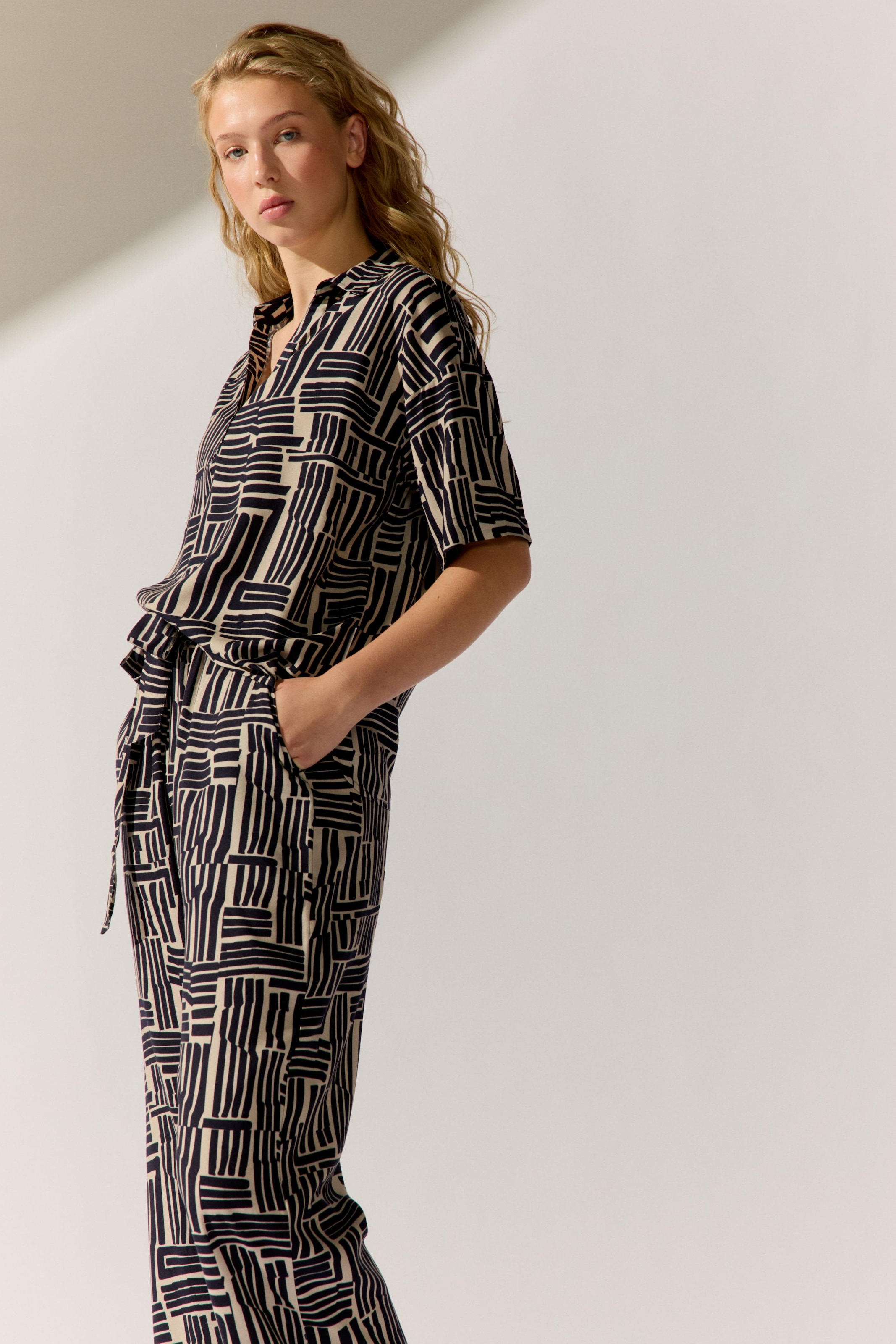 THE FASHION PEOPLE Druckbluse