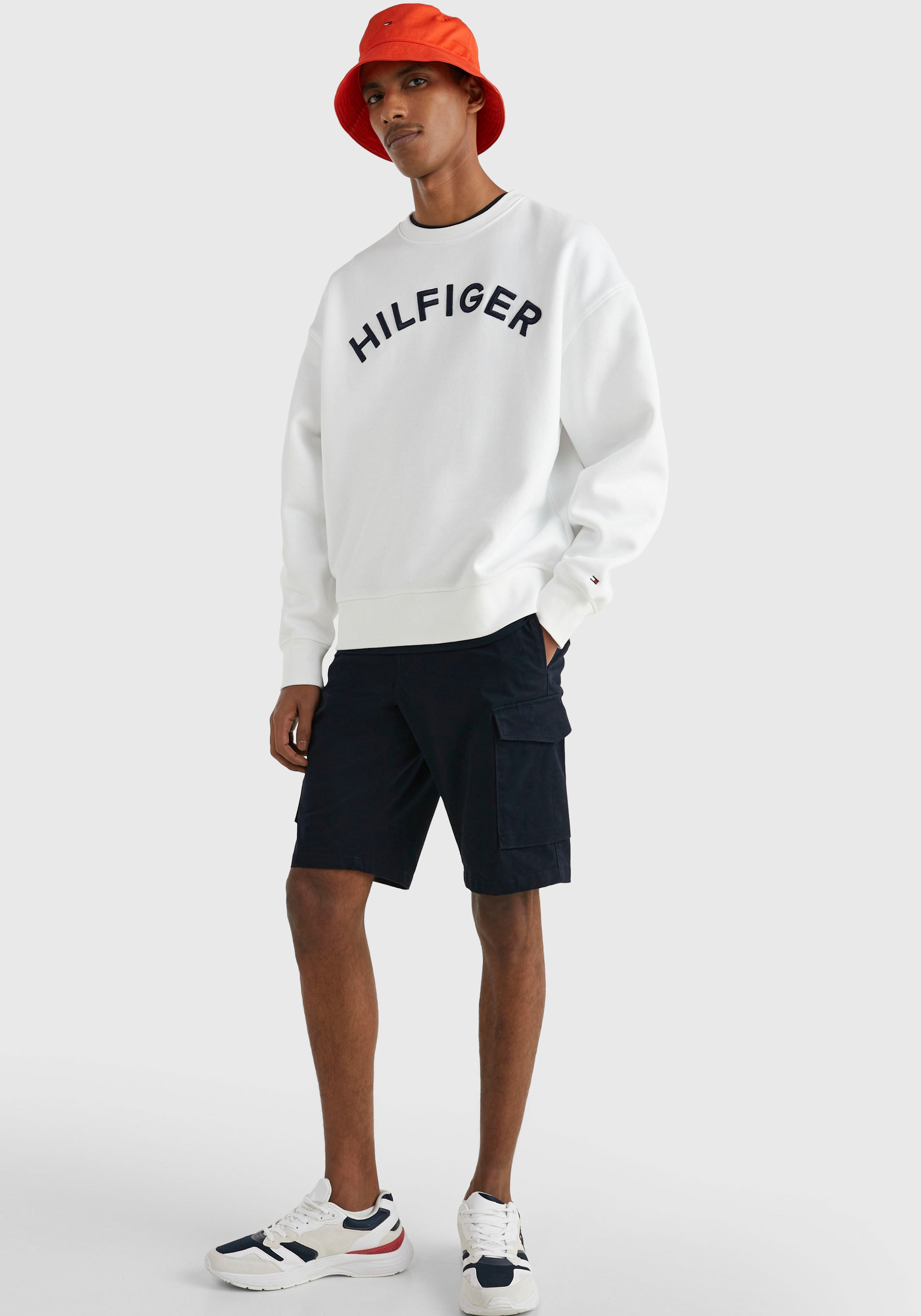 Tommy Hilfiger Sweatshirt »HILFIGER ARCHED CREWNECK«, mit Rippbündchen