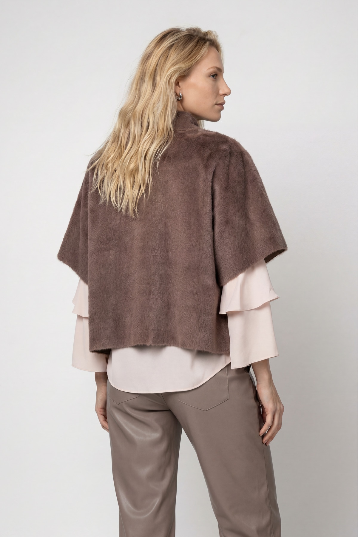 Monari Fellimitatjacke »Jacke Cape fake fur« ohne Kapuze Regular fit mit Stehkragen