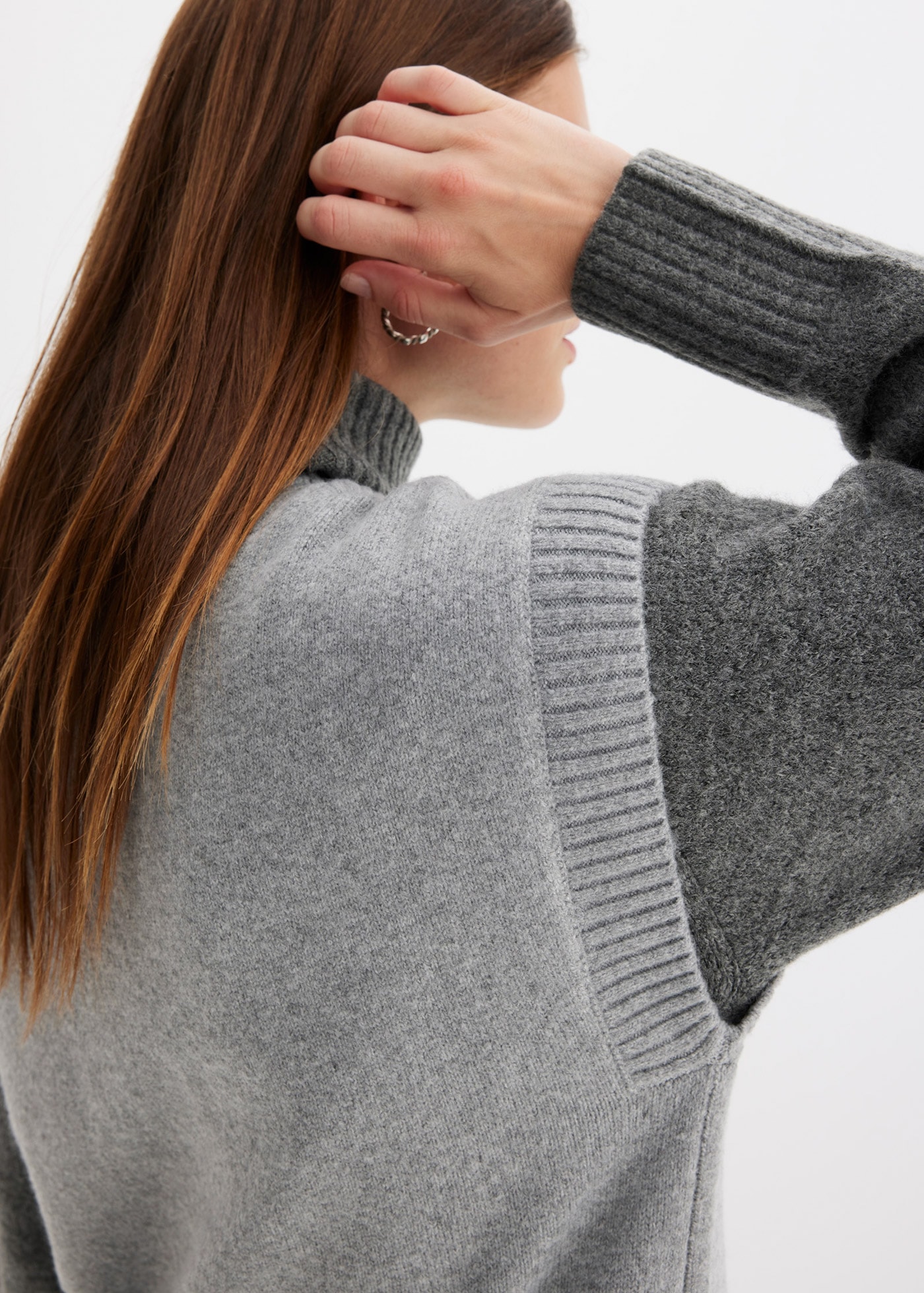 bonprix Strickweste »Strickweste mit Zopfmuster« toller Struktur-Mix, bequeme Passform, mit Knopfleiste