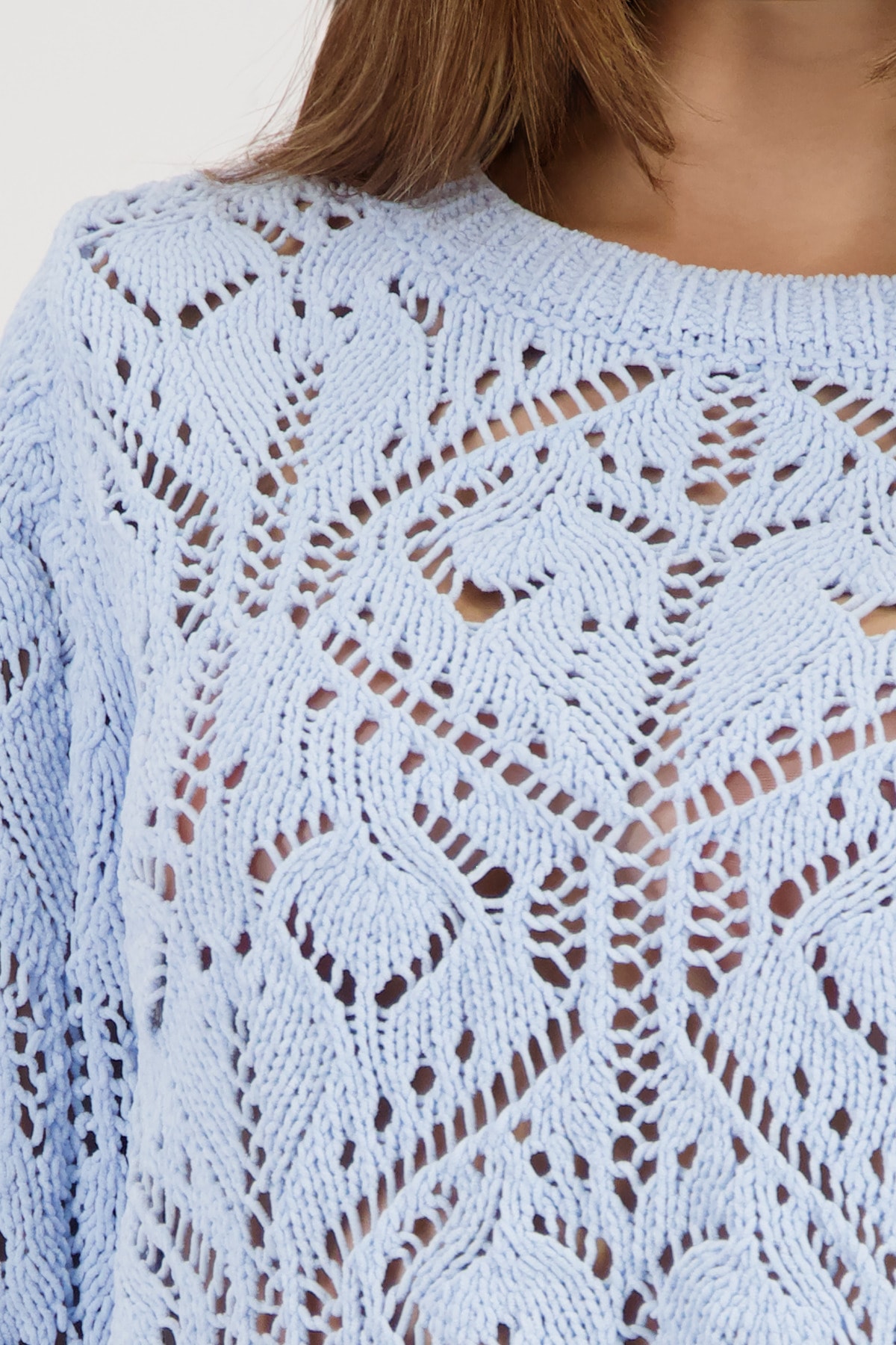 Monari Strickpullover »Ajour« Rundhalsausschnitt, Chenillegarn, Leicht überschnittene Schultern