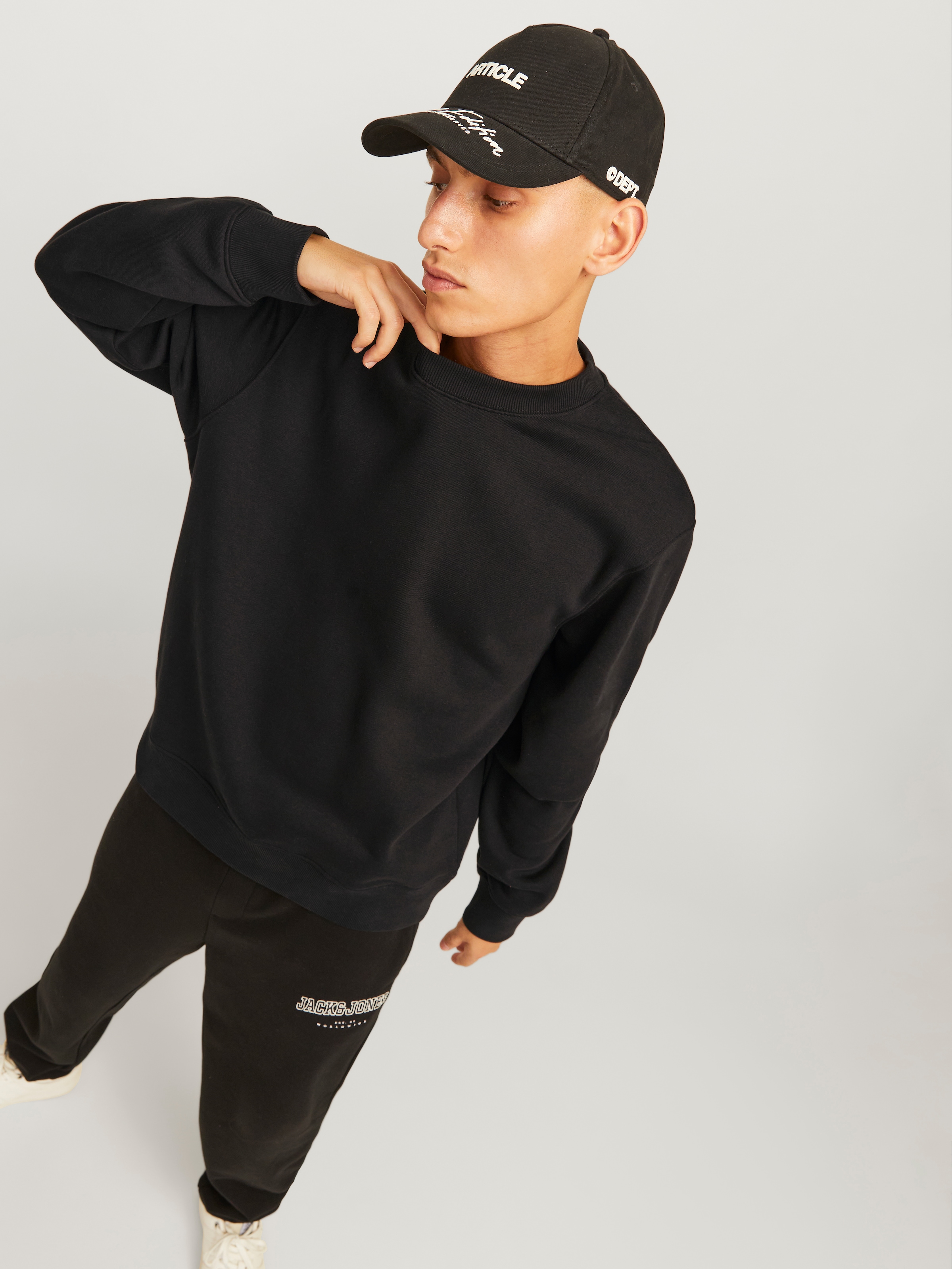 Jack & Jones Sweatshirt »JJEURBAN EDGE SWEAT CREW NECK NOOS«, mit Rippbündchen