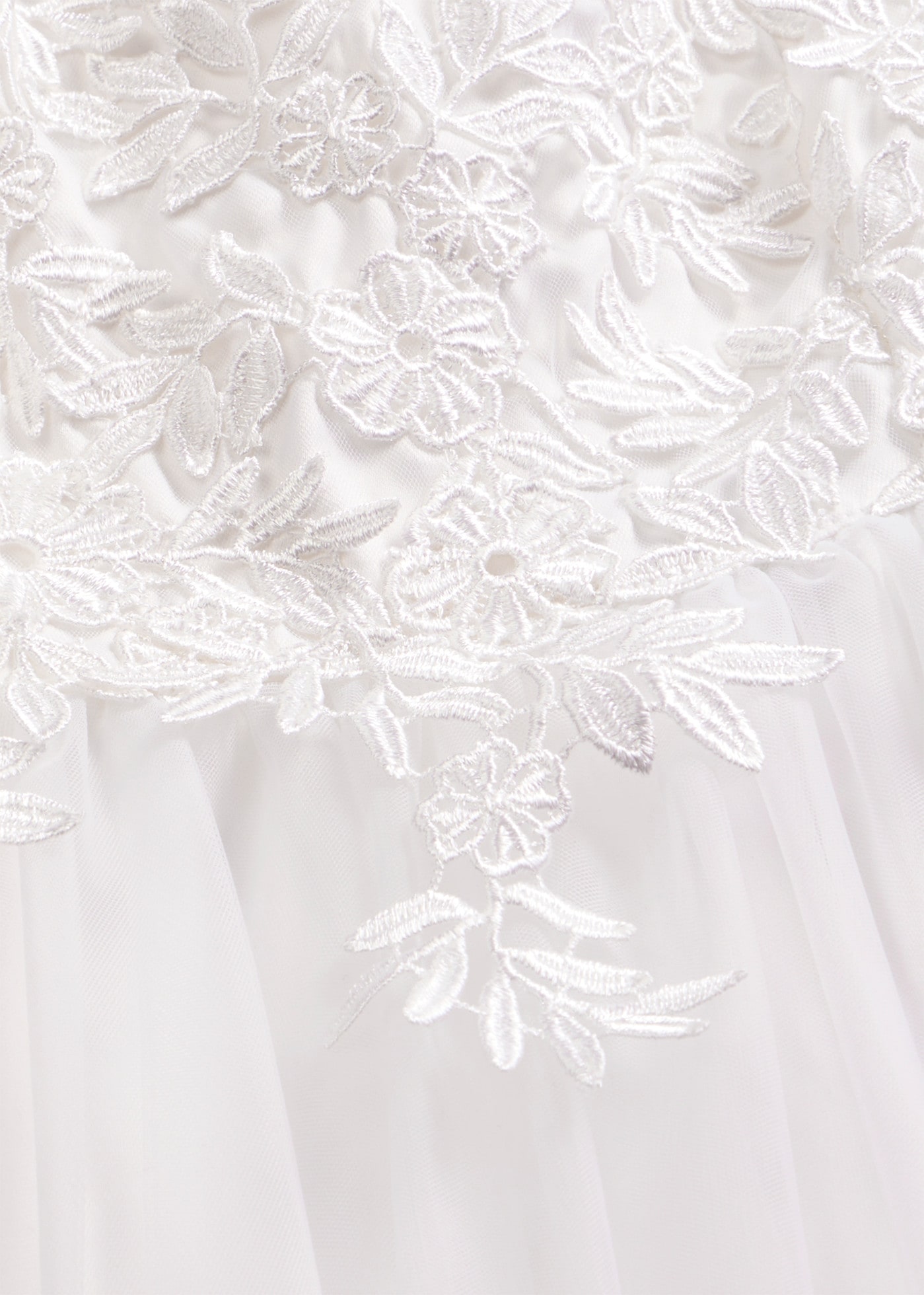 bonprix Brautkleid ausgestellte Passform, aus Tüll mit Spitzenbesatz, Kurzarm-Design