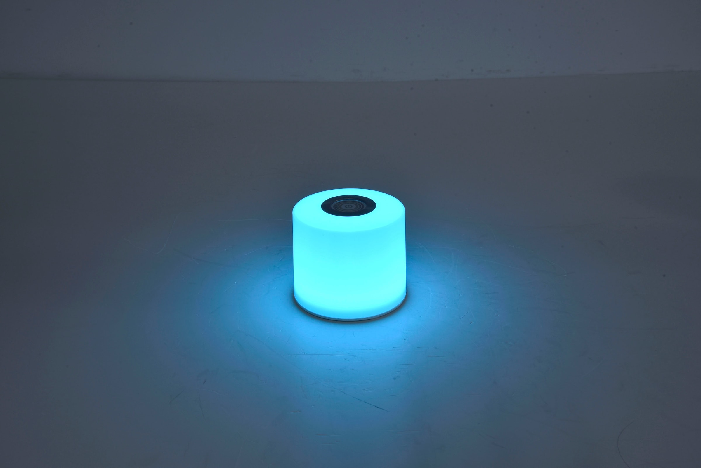 LUTEC Smarte LED-Leuchte »NOMA«, 1 flammig, Leuchtmittel LED-Modul | LED fest integriert, Smart-Home Tischleuchte