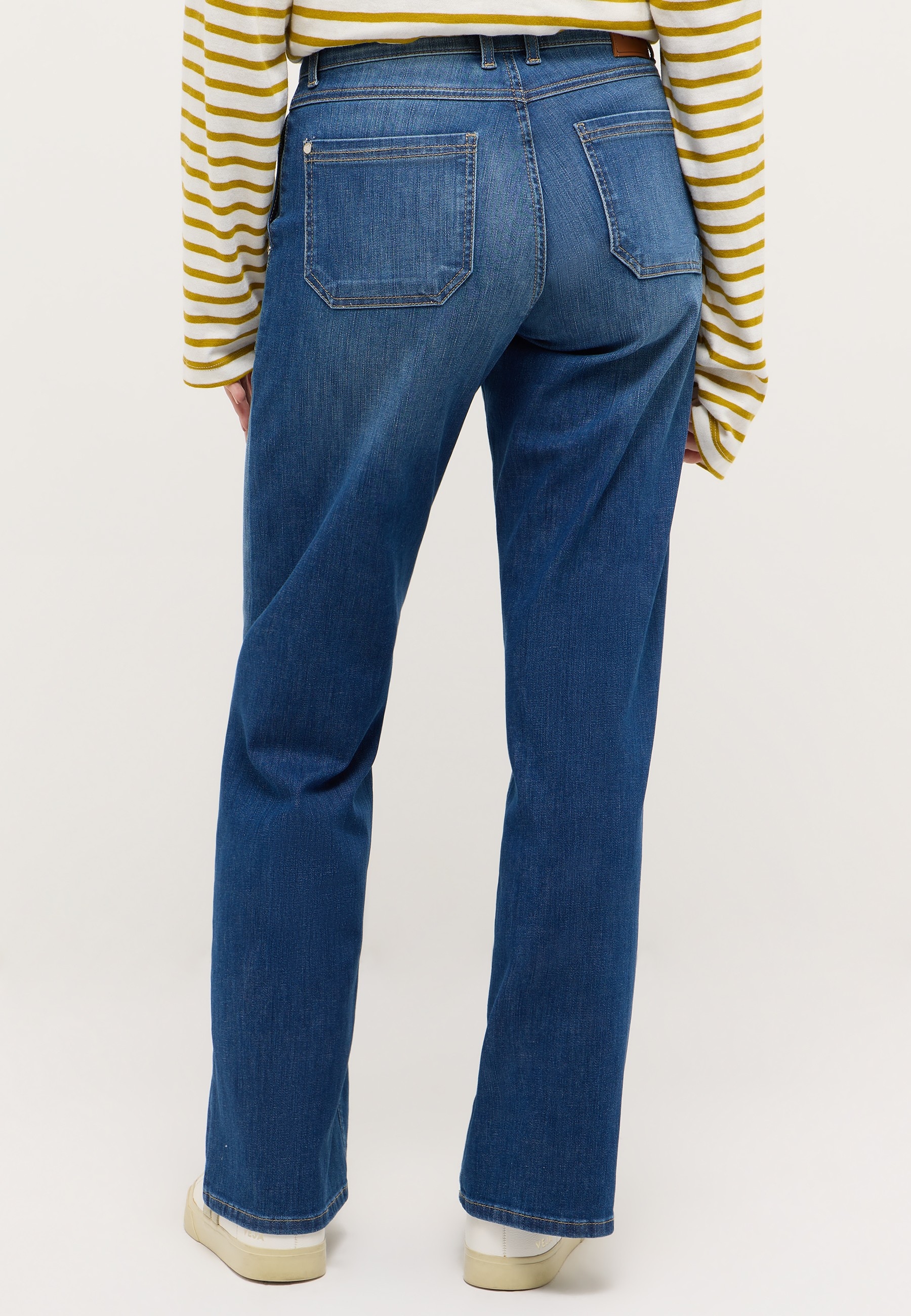 ANGELS Relax-fit-Jeans »LIZ WORKER« mit großen Vordertaschen und Fade-Out Effekten