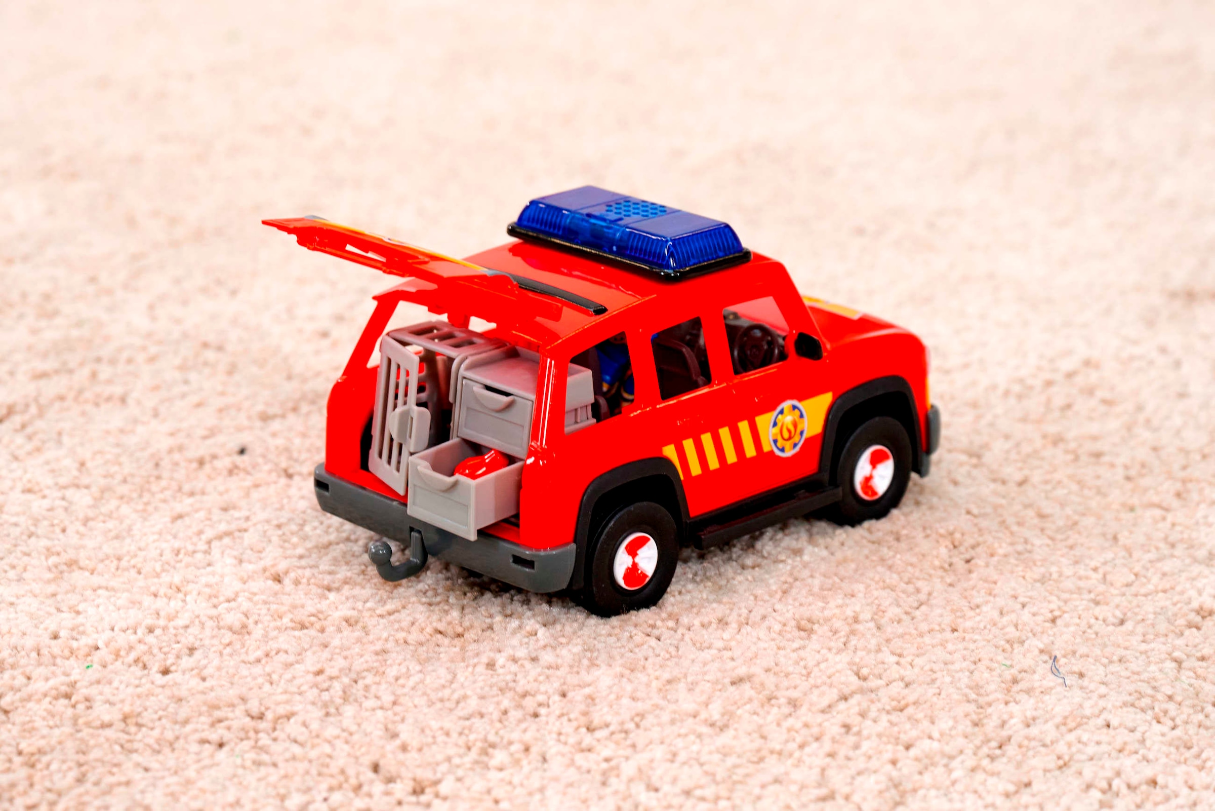 SIMBA Spielzeug-Feuerwehr »Sam First Responder Fahrzeug«, mit Licht und Sound