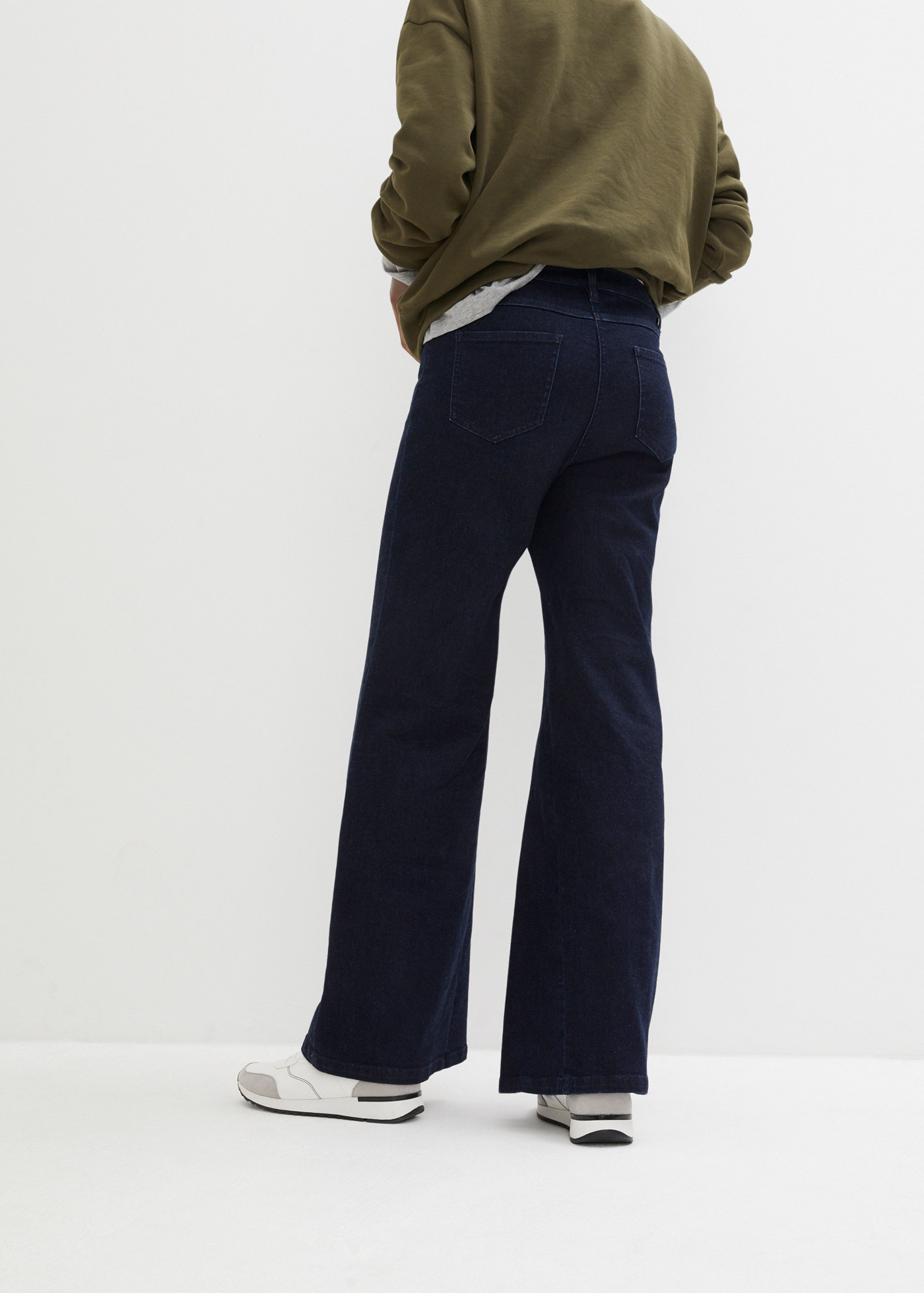 bonprix Weite Jeans Regular Fit, mit Elasthan-Anteil, mit Bequembund