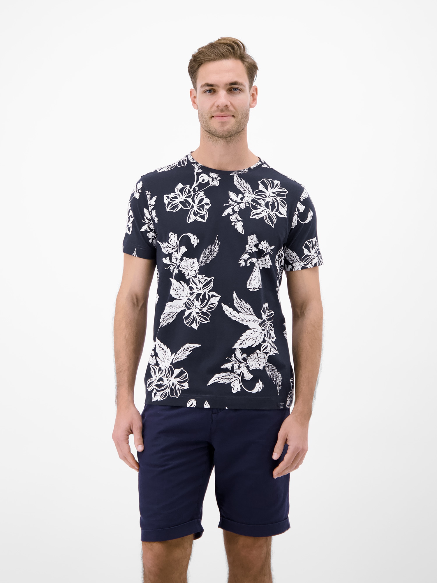 LERROS T-Shirt »T-Shirt mit O-Neck und floralem All-over-Print«