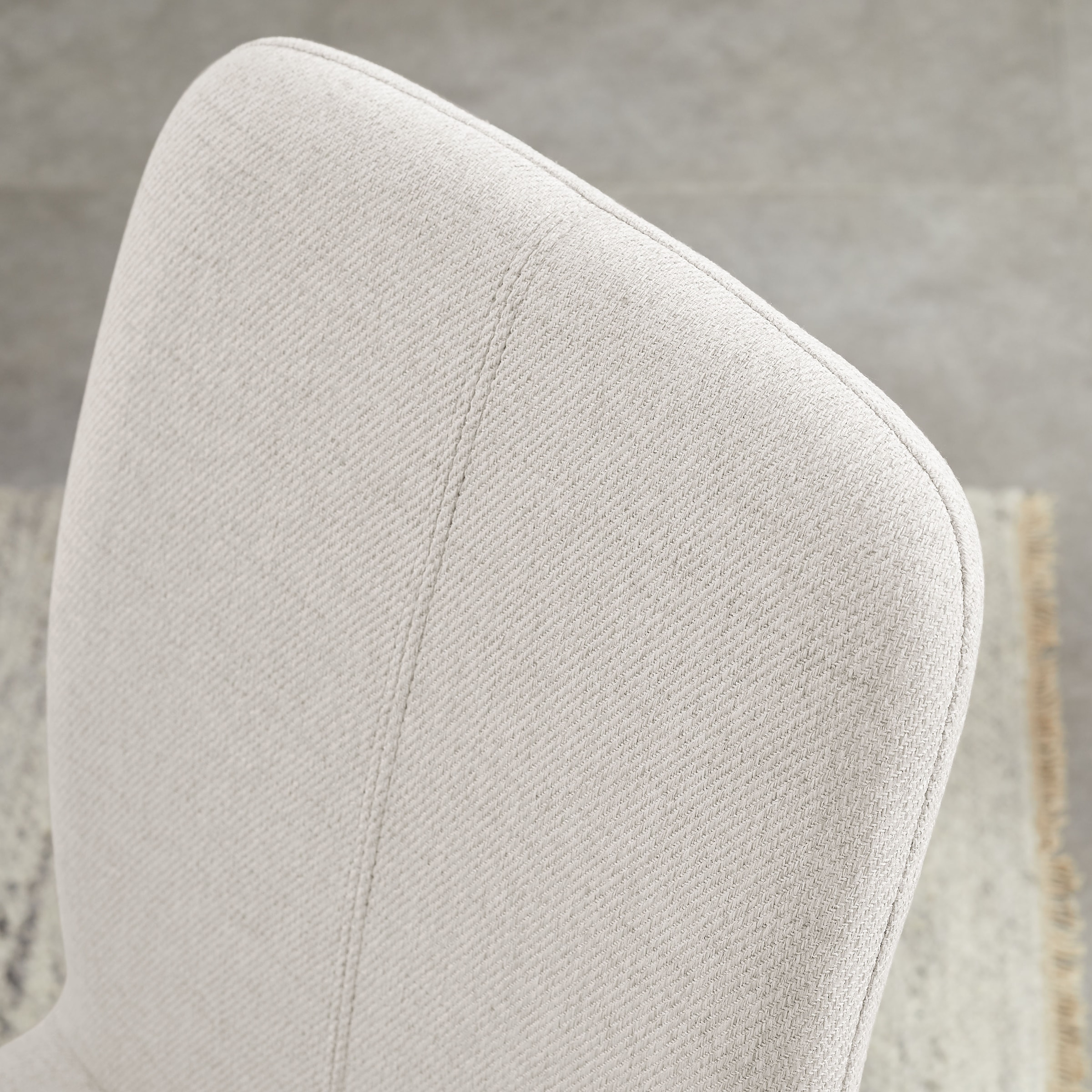 OTTO home Essgruppe »Kryce« Set, 120 cm Esstisch + 2 Stühle + Bank, 4 Stk. tlg. Strukturstoff, robustem Metallgestell, Tischplatte aus Sinterstein