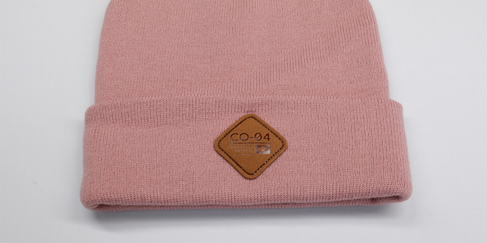 chillouts Beanie »Nicki Hat« mit stilvollem Logo-Emblem