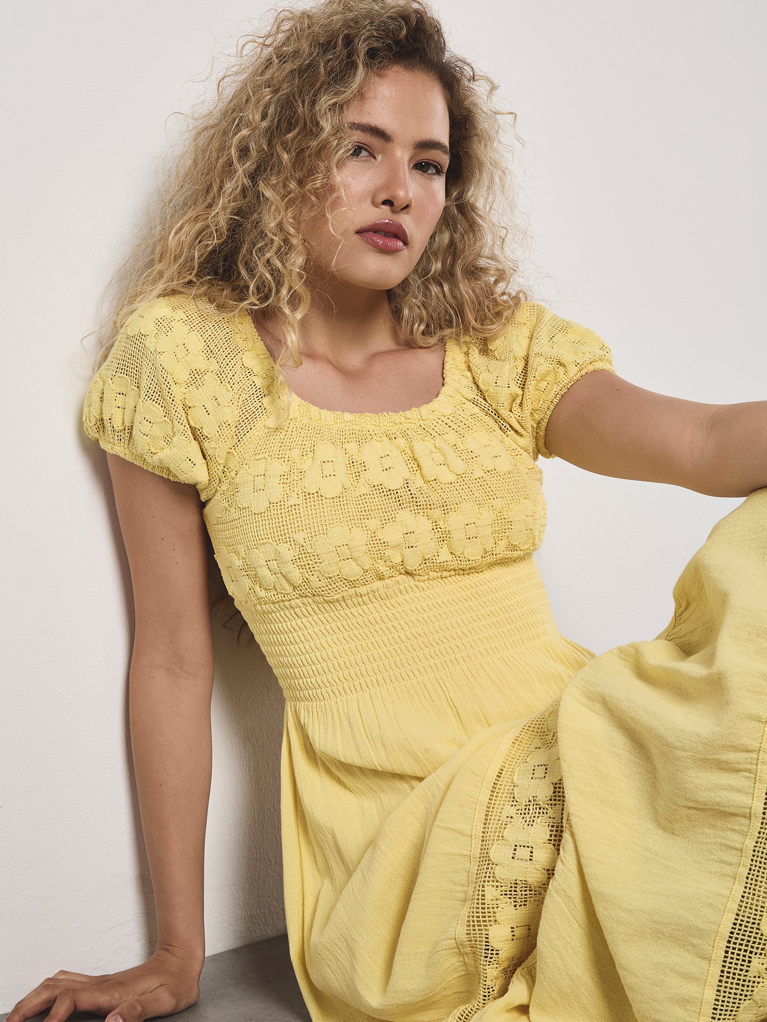 Apricot Maxikleid »Maxikleid« mit Blumen-Spitze