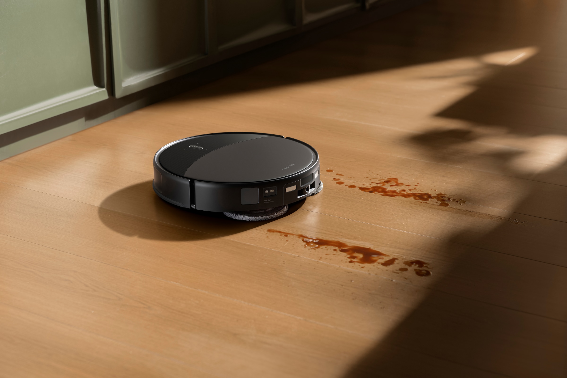 Roborock Saugroboter »mit Wischfunktion Saros 20X mit 36.000 Pa Saugkraft & hohem Wischdruck« Mop-Abnahme, überwindet 8,8cm hohe Schwellen, StarSight2.0 Navigation