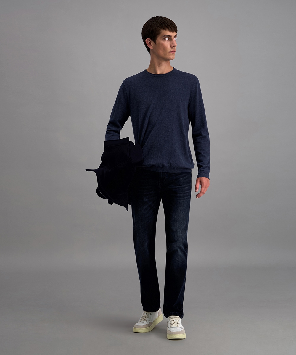 Pioneer Authentic Jeans Rundhalspullover, Ausschnitt mit Rollkante, Außennähte
