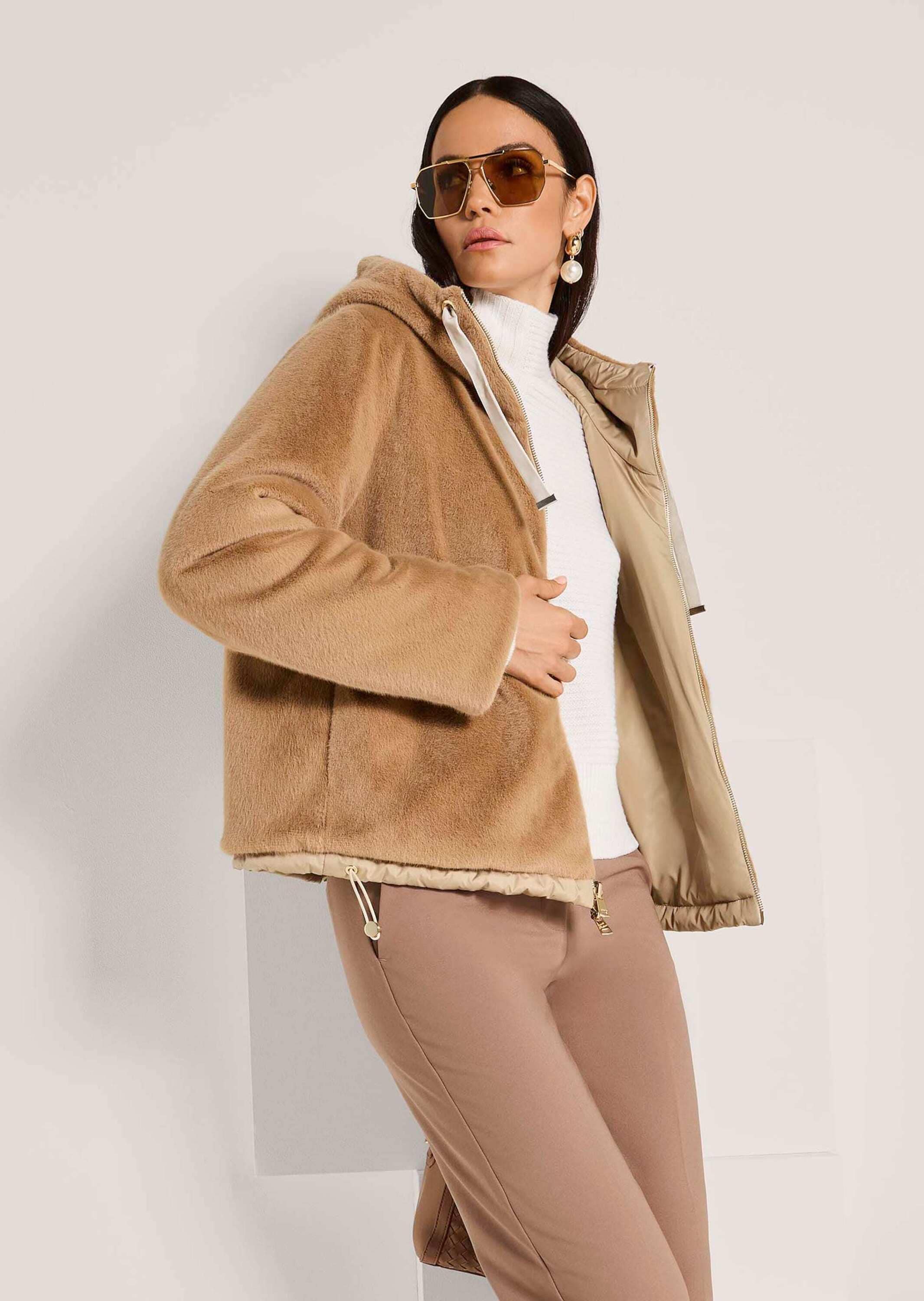 MADELEINE Kurzjacke »Wendejacke Webpelz-Mantel mit doppeltem Look«